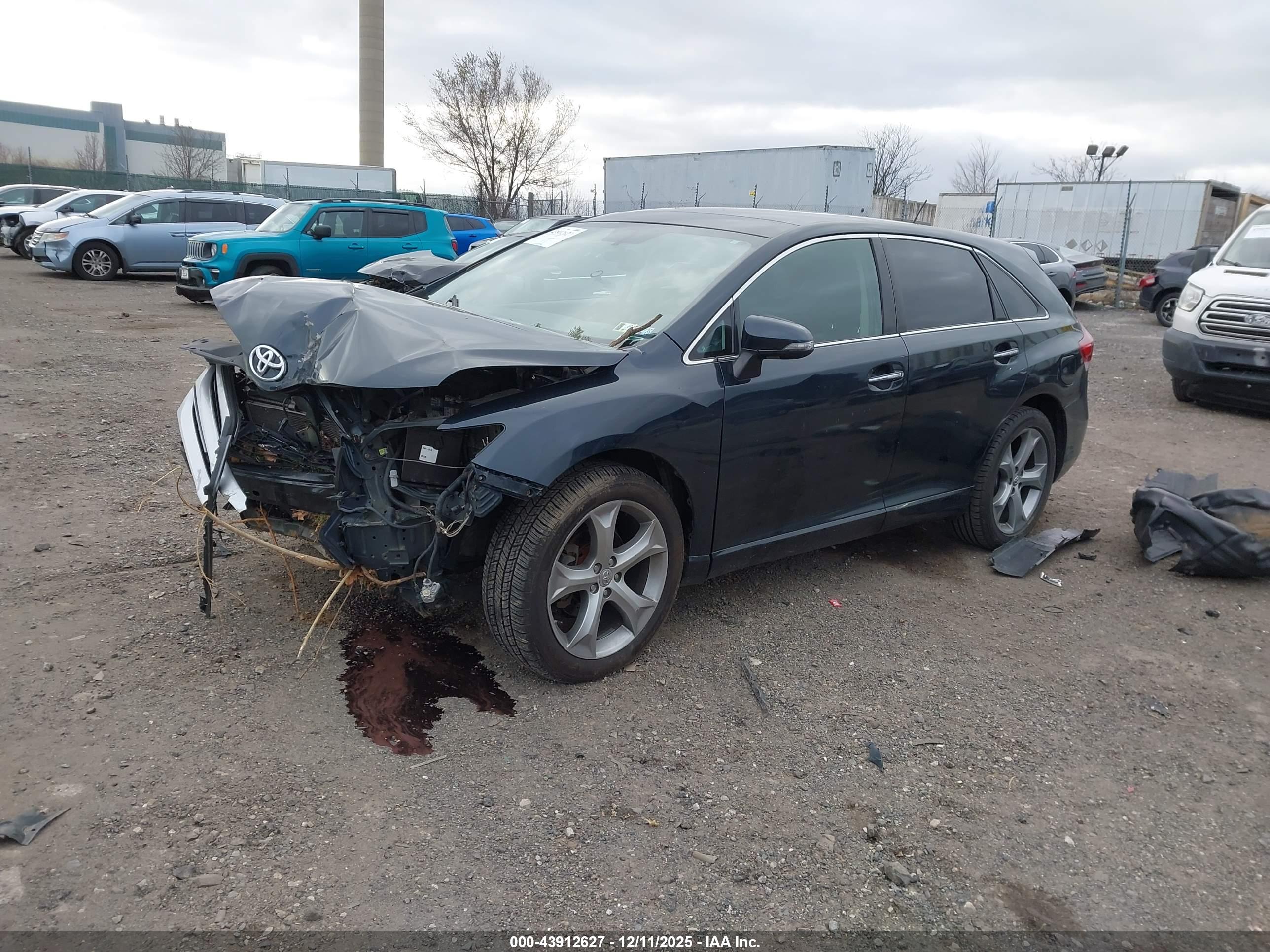 TOYOTA VENZA image 2
