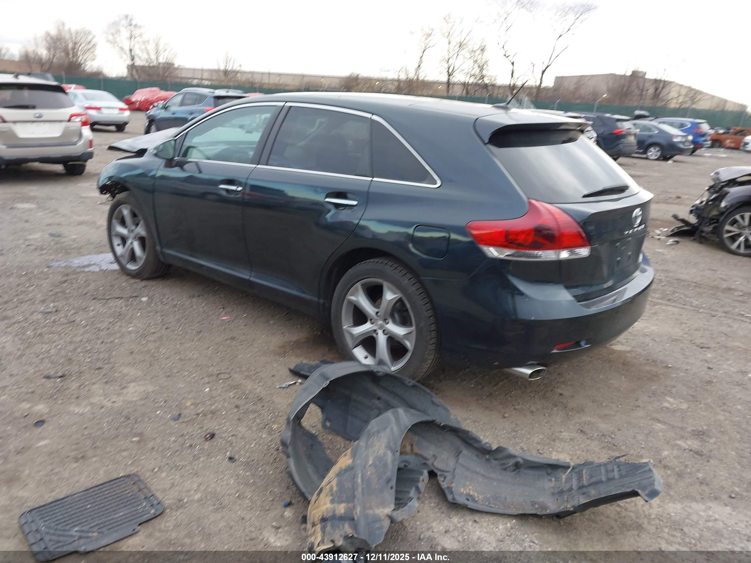 TOYOTA VENZA image 3