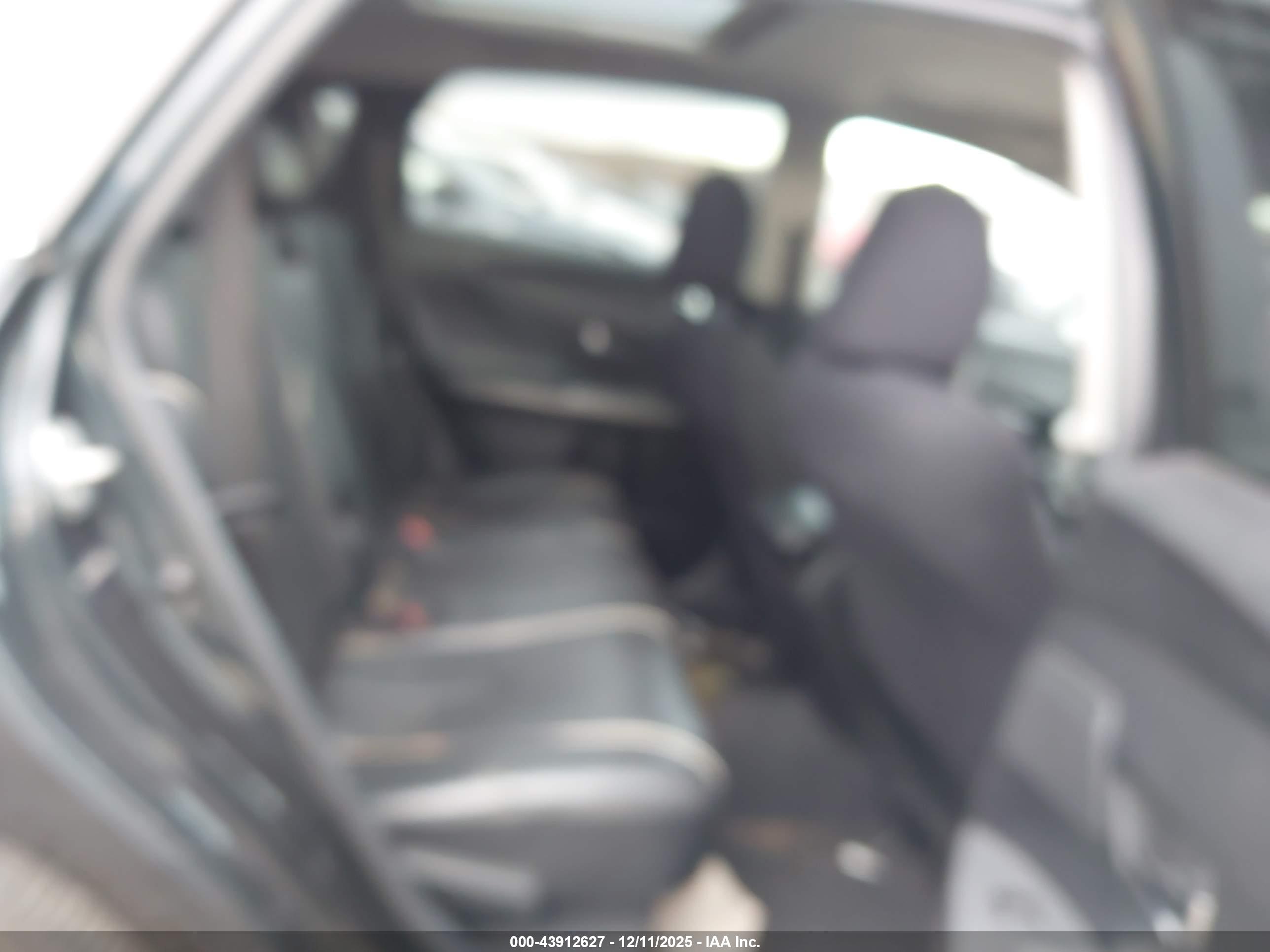 TOYOTA VENZA image 8