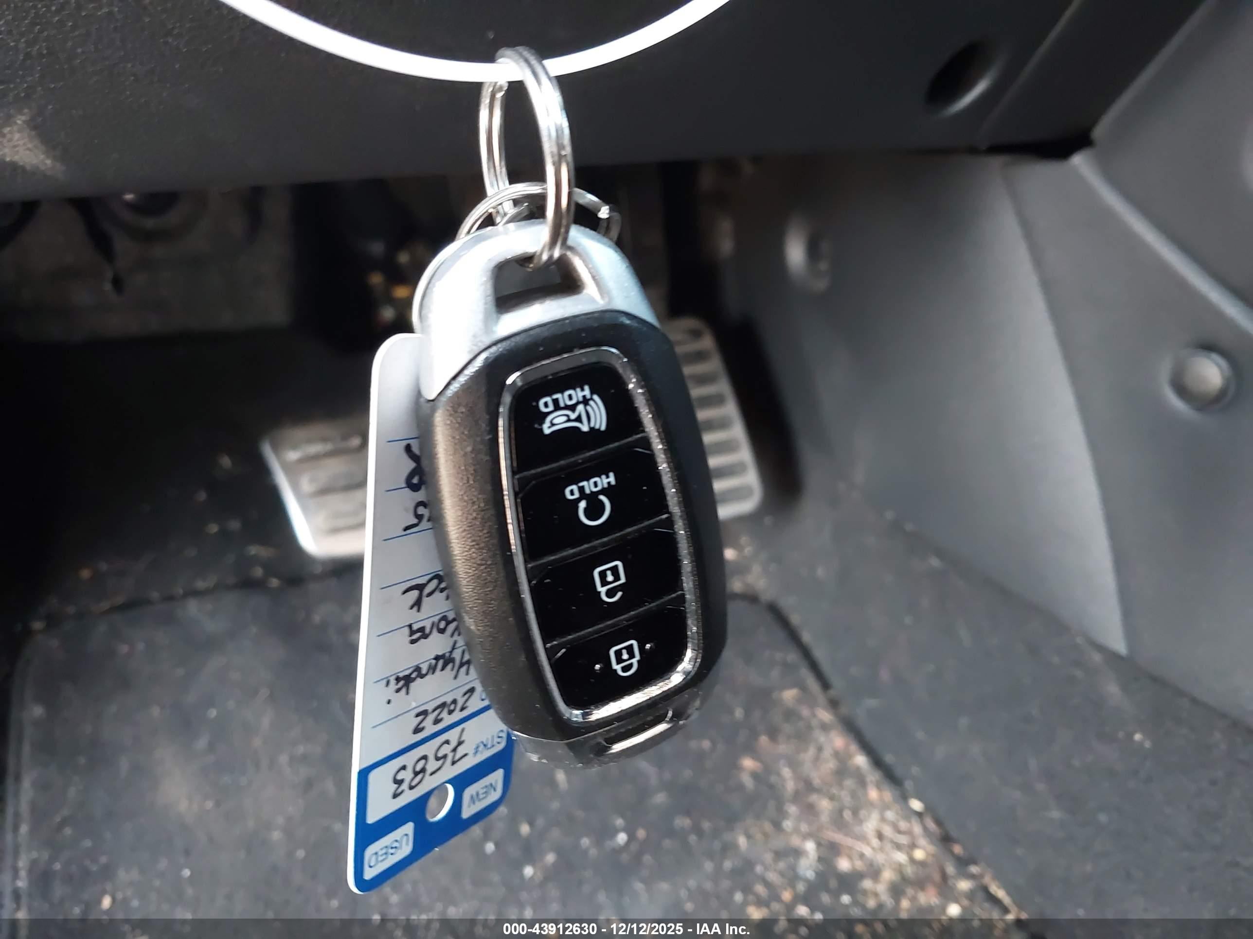 HYUNDAI KONA image 11