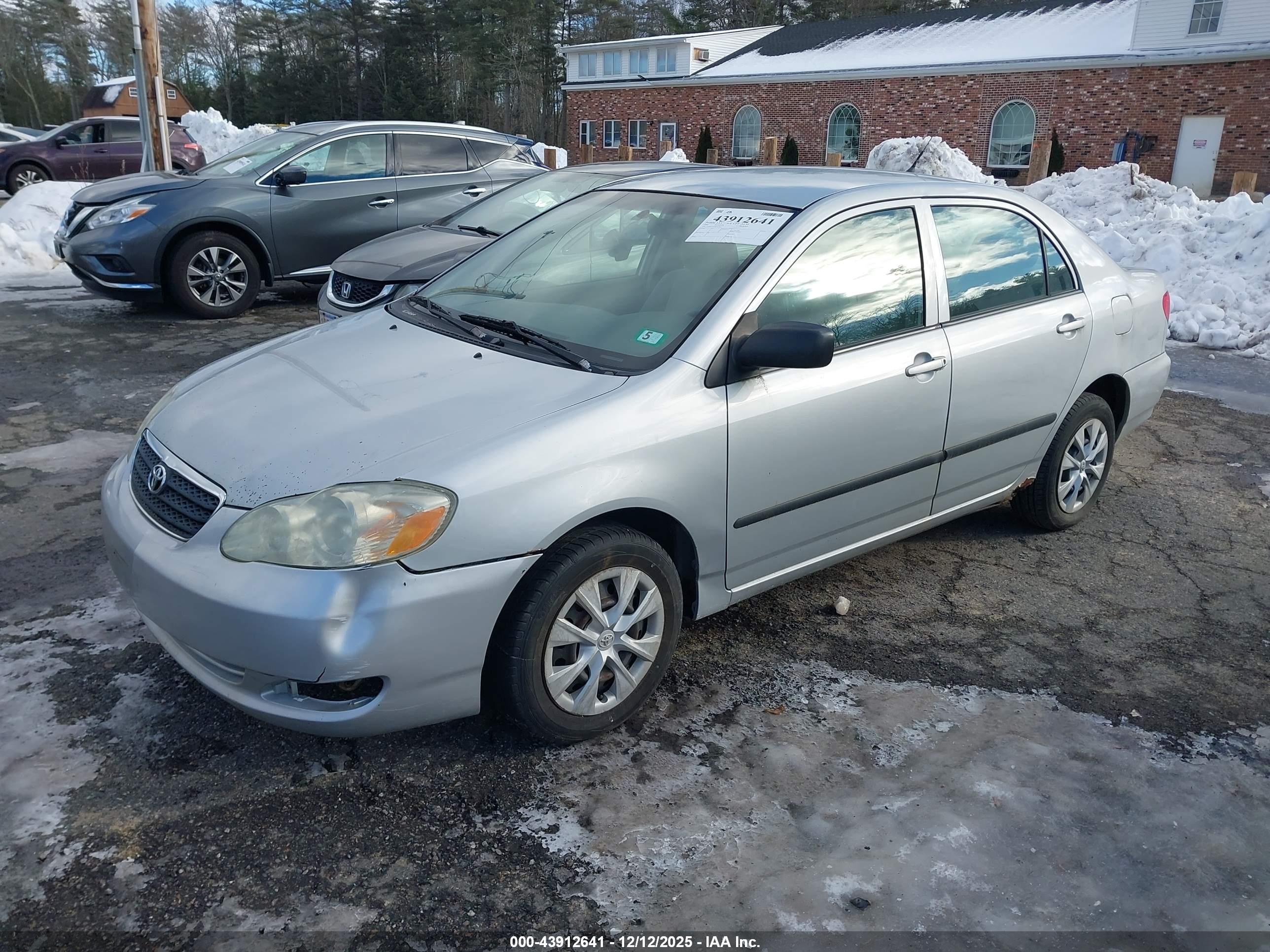 TOYOTA COROLLA image 2