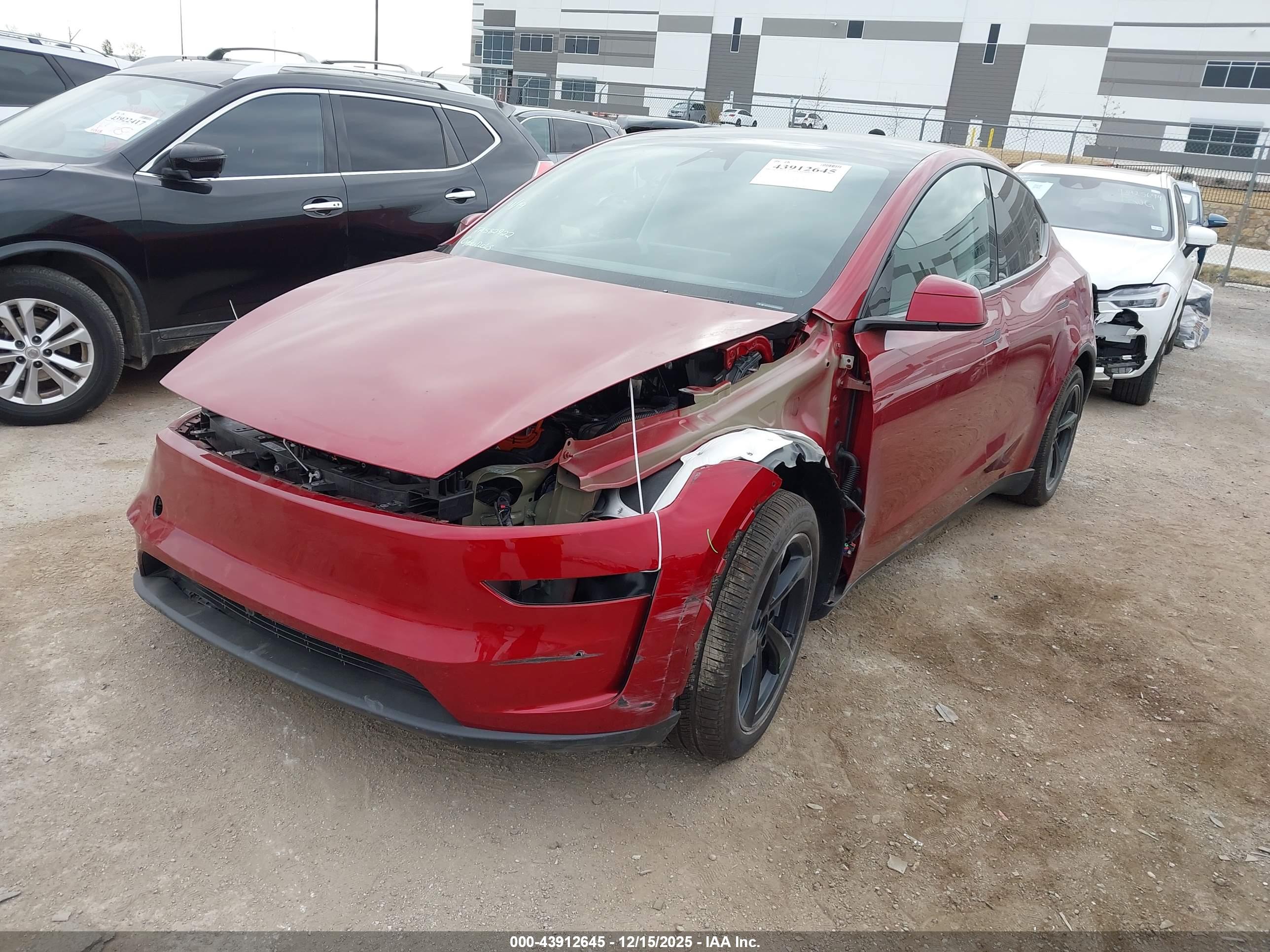 TESLA MODEL image 2