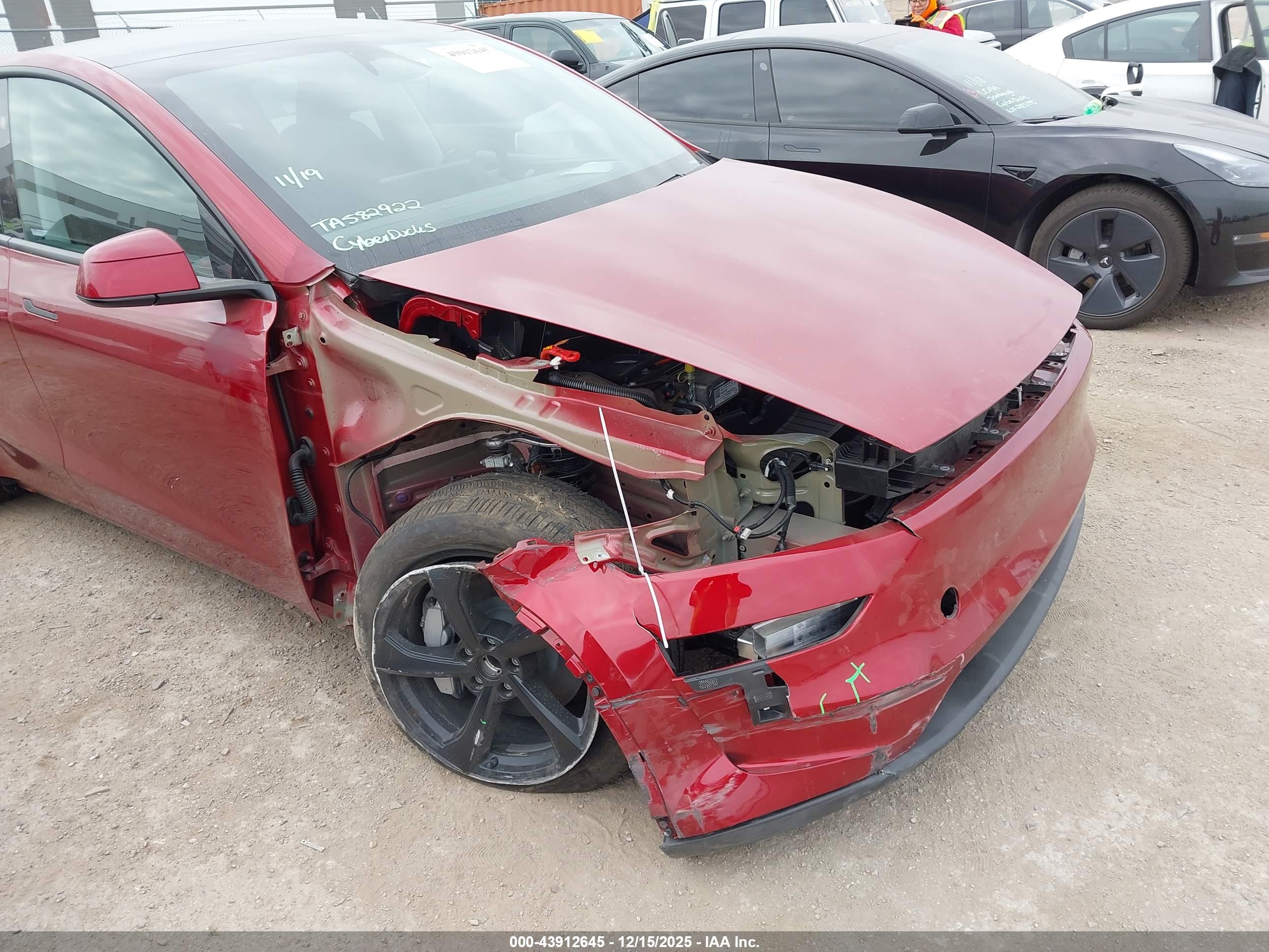 TESLA MODEL image 6
