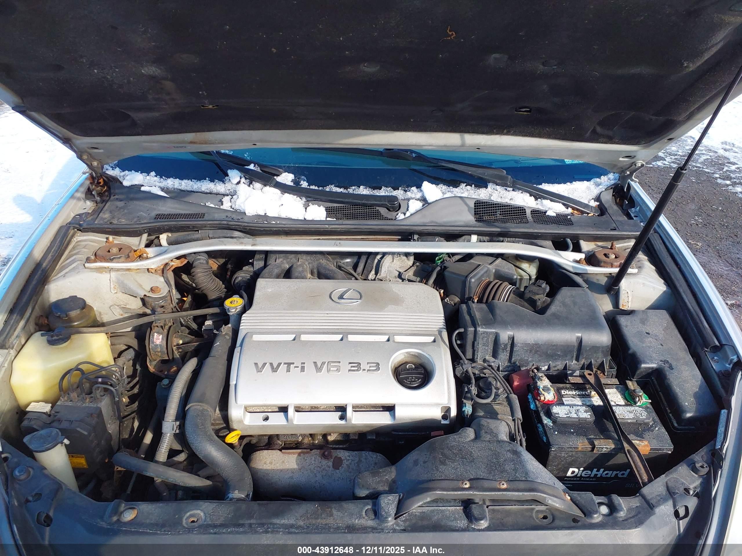 LEXUS ES image 10