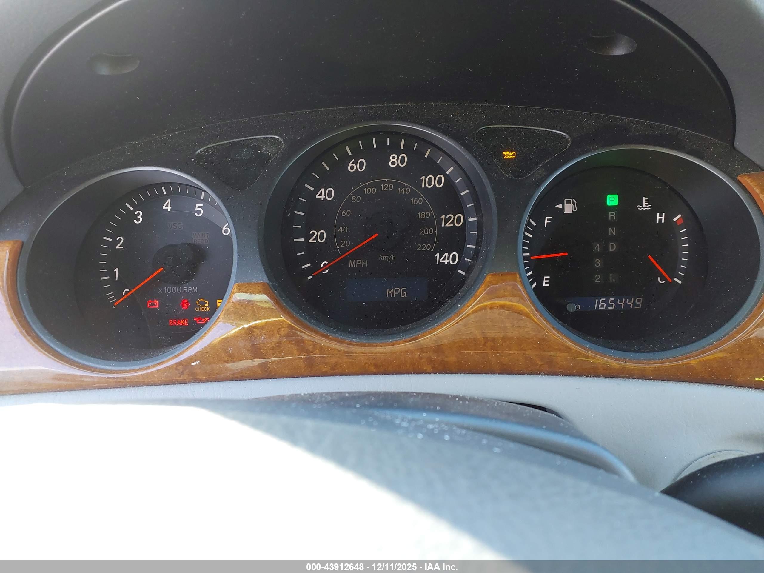 LEXUS ES image 7