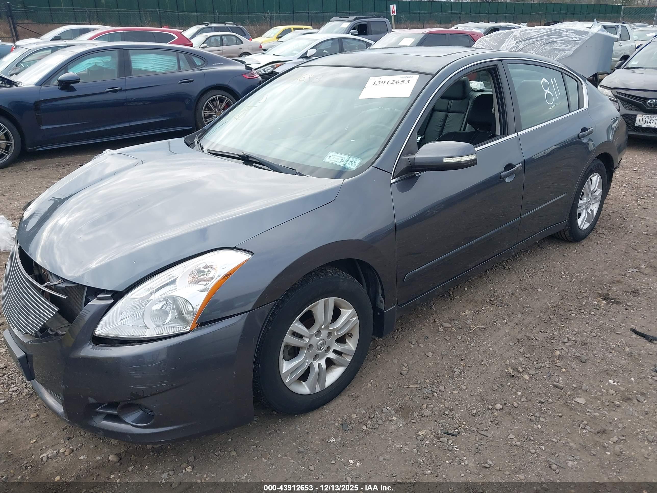 NISSAN ALTIMA image 2