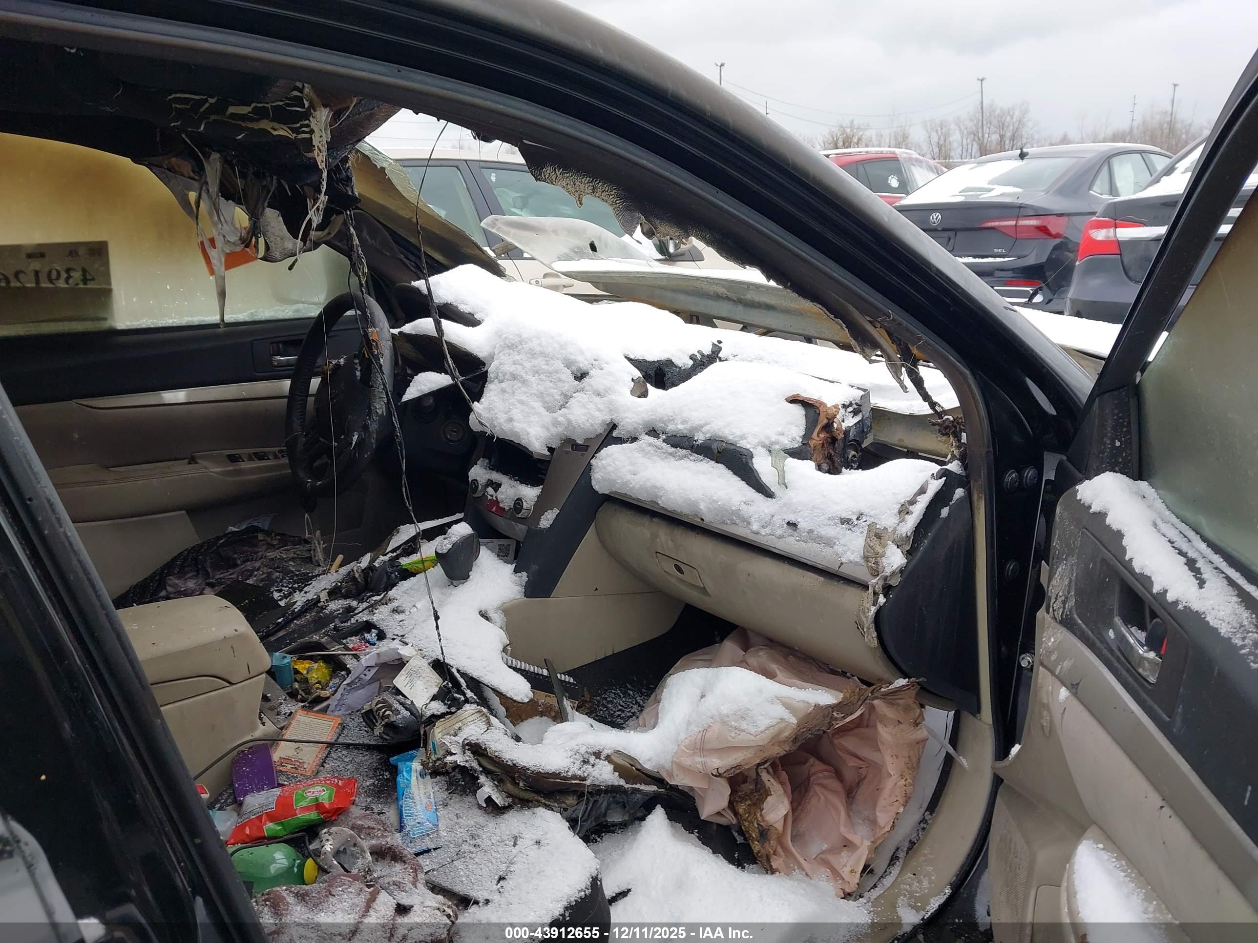 SUBARU LEGACY image 5