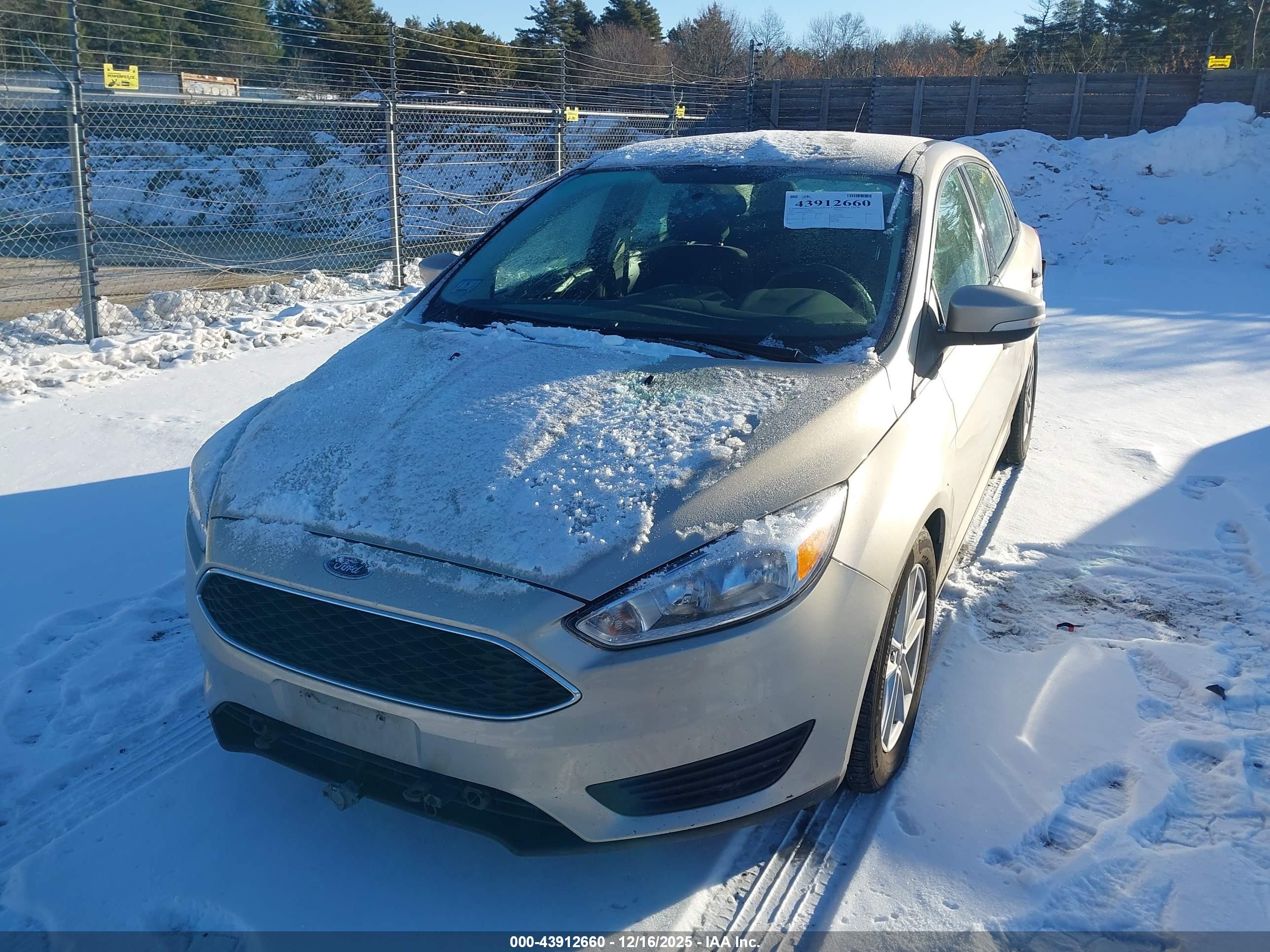 FORD FOCUS image 2