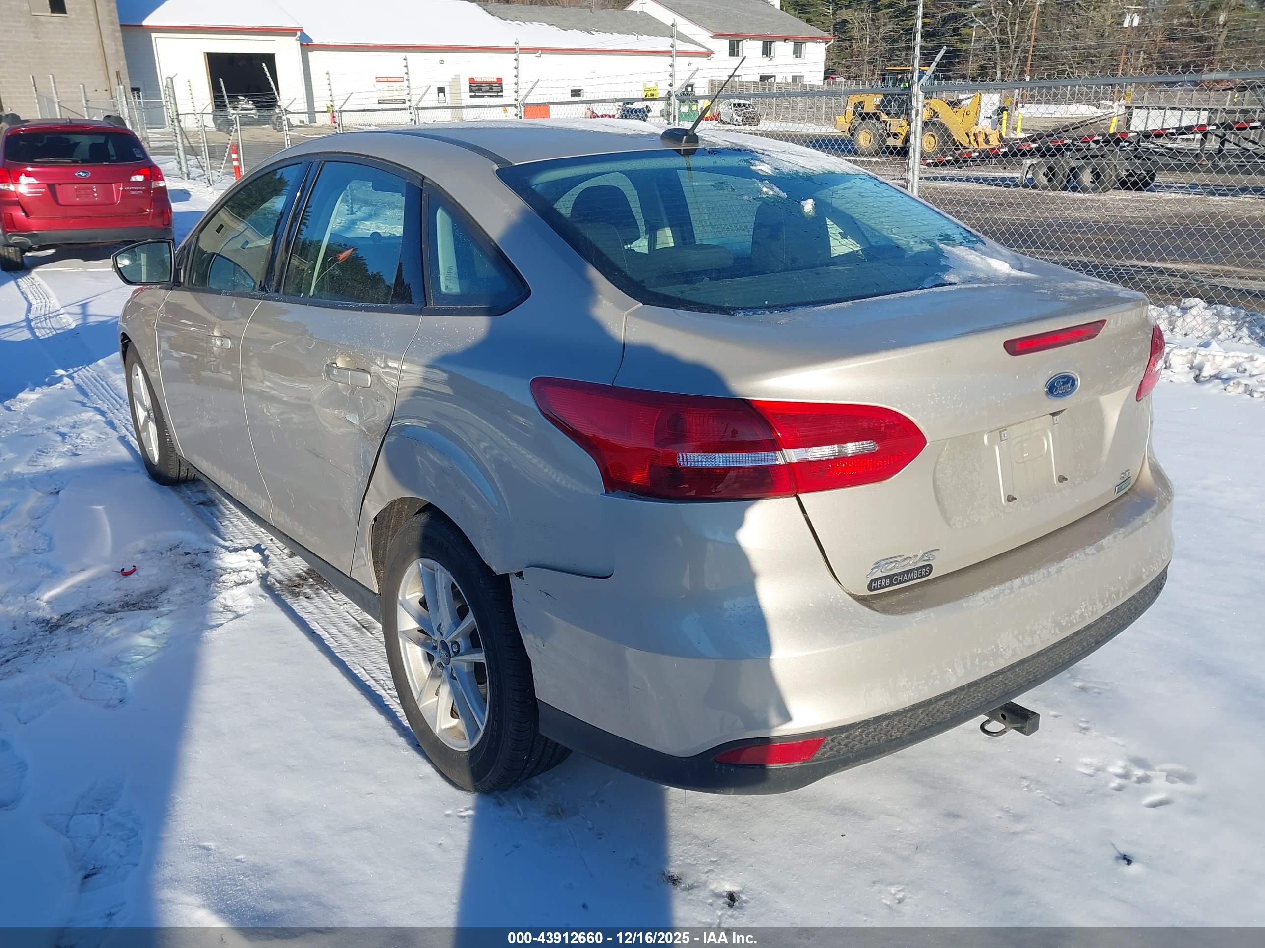 FORD FOCUS image 3