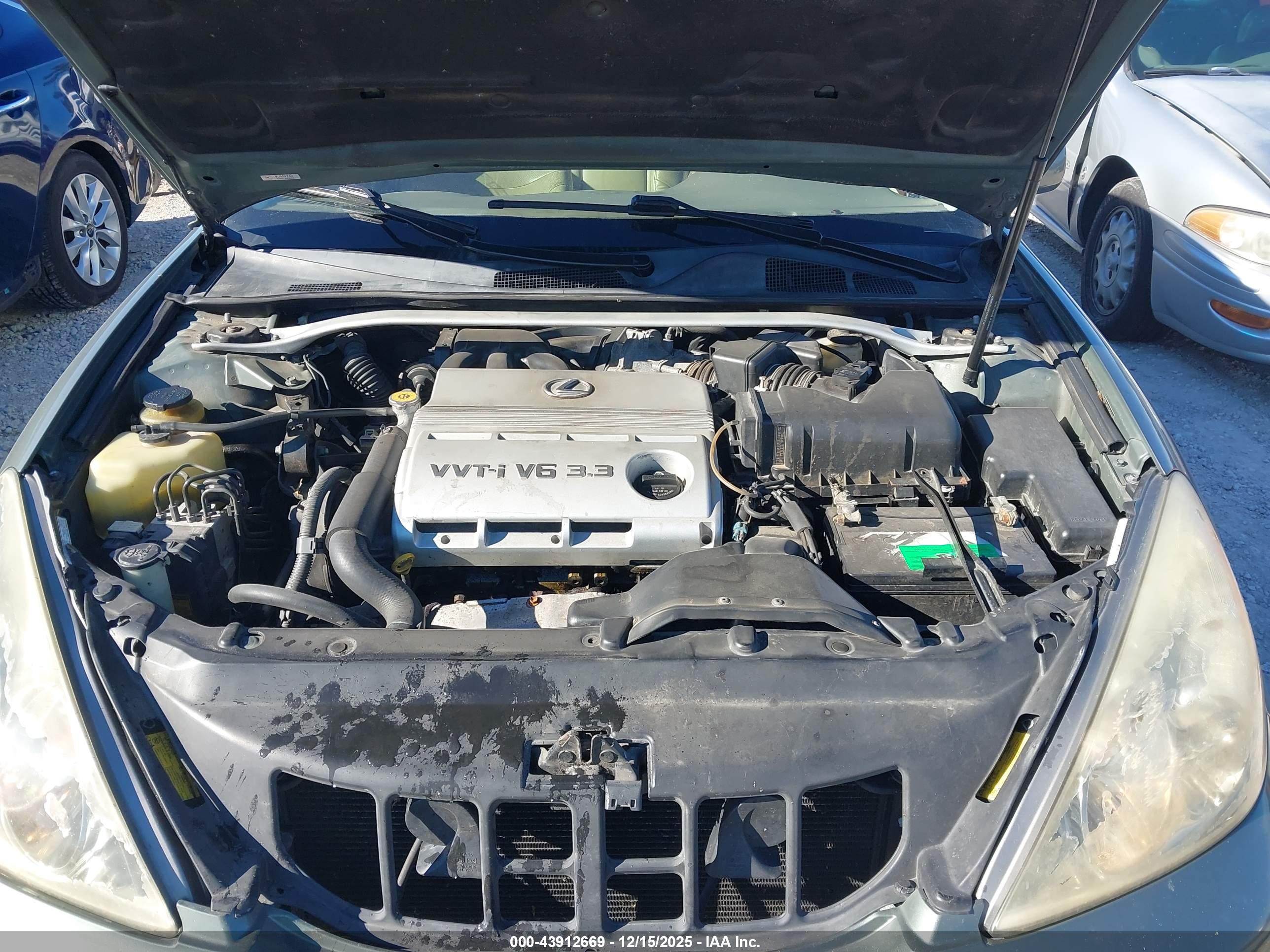 LEXUS ES image 10