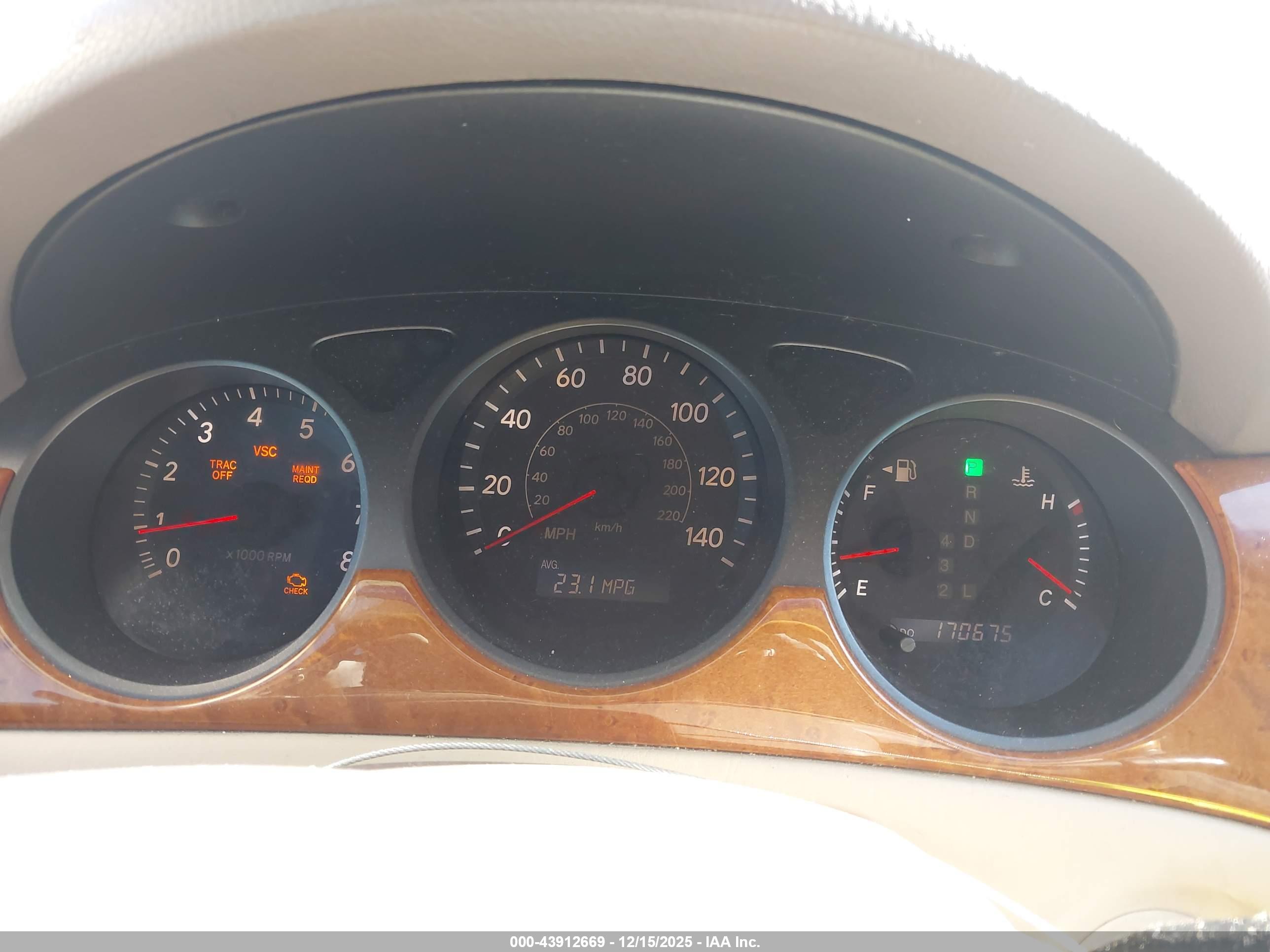LEXUS ES image 7