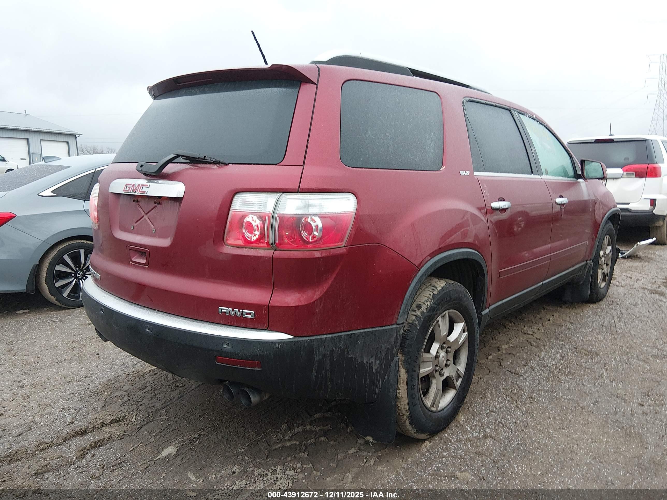 GMC ACADIA image 4