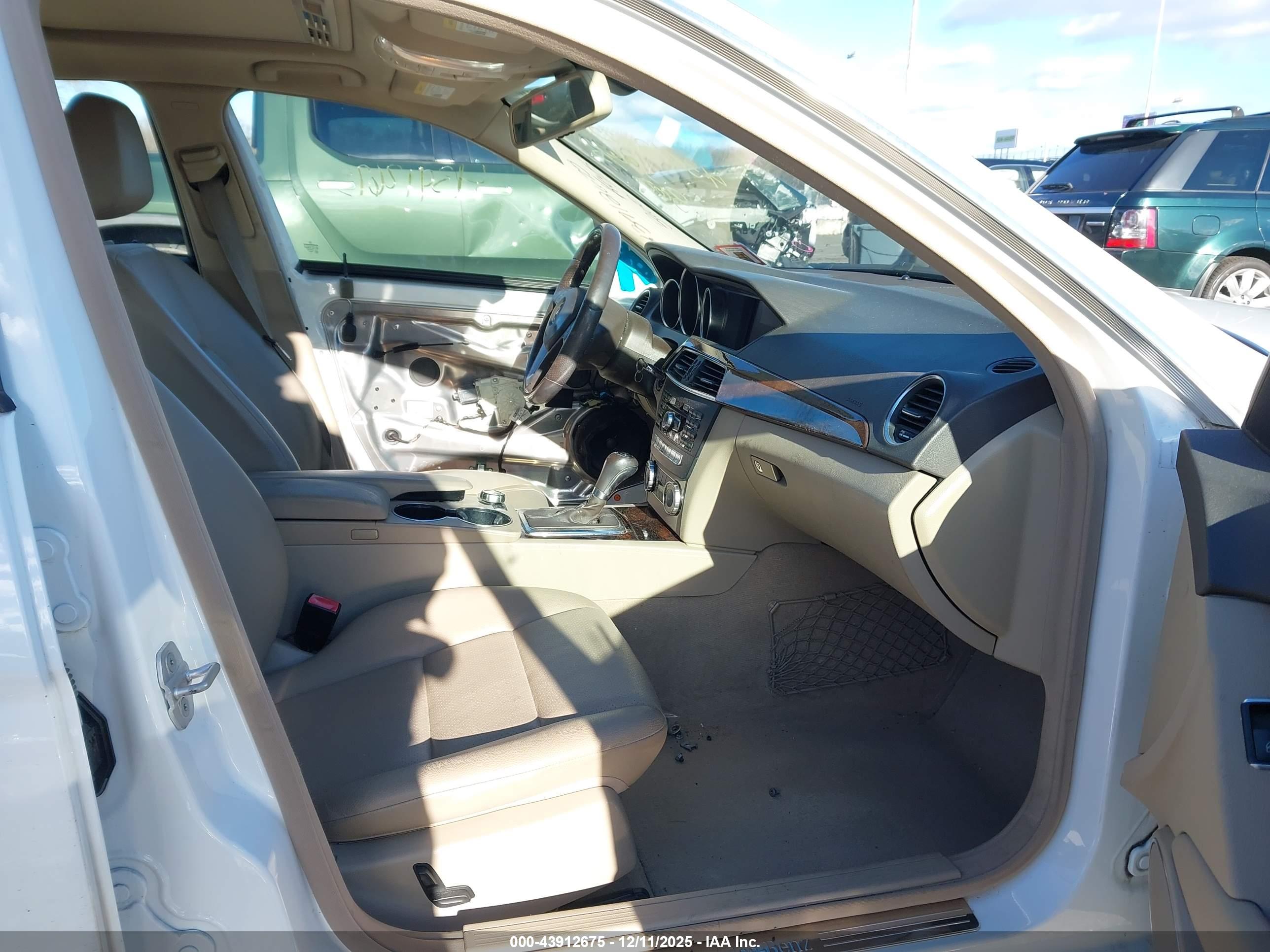 MERCEDES-BENZ C image 5