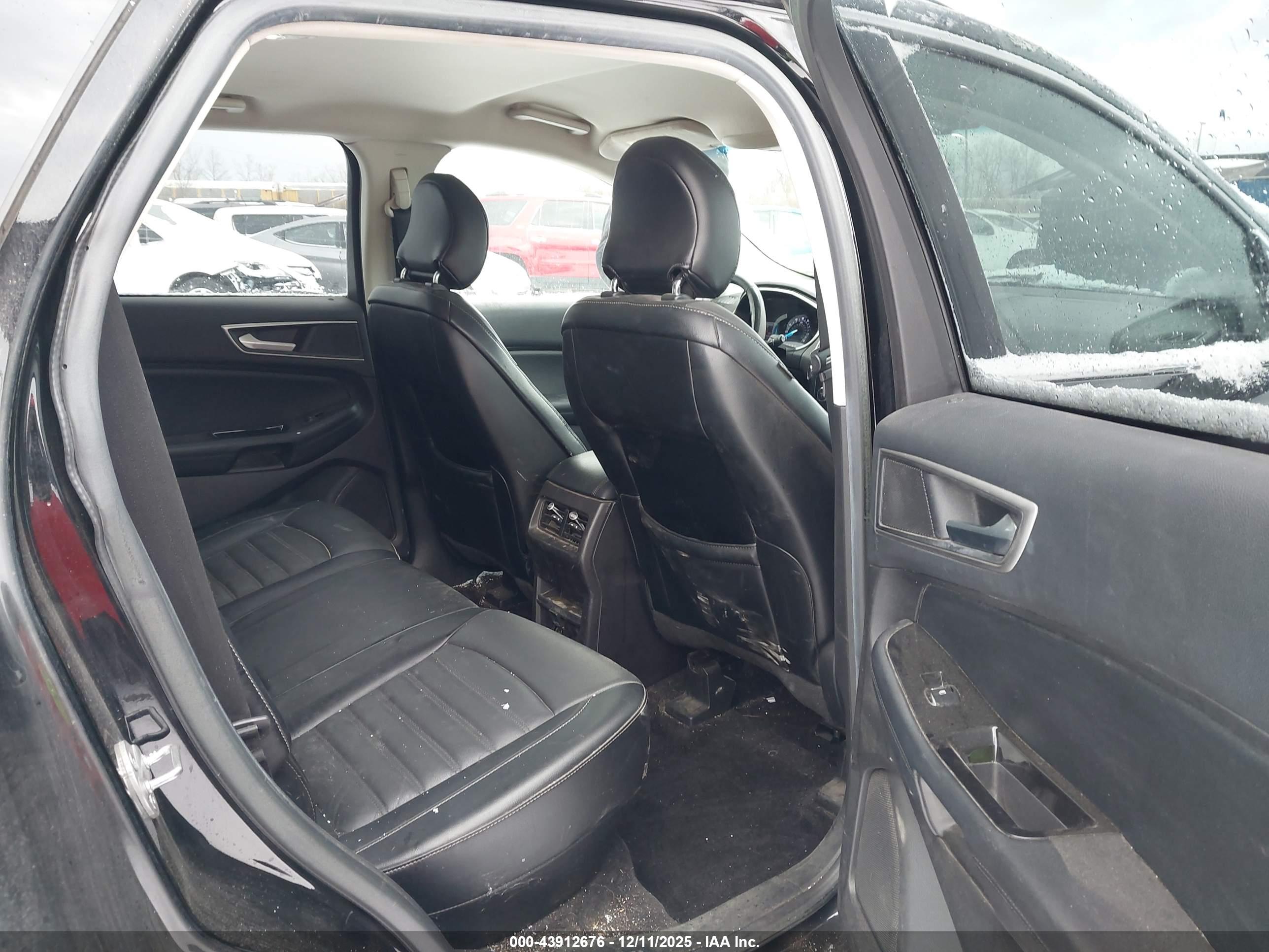 FORD EDGE image 8
