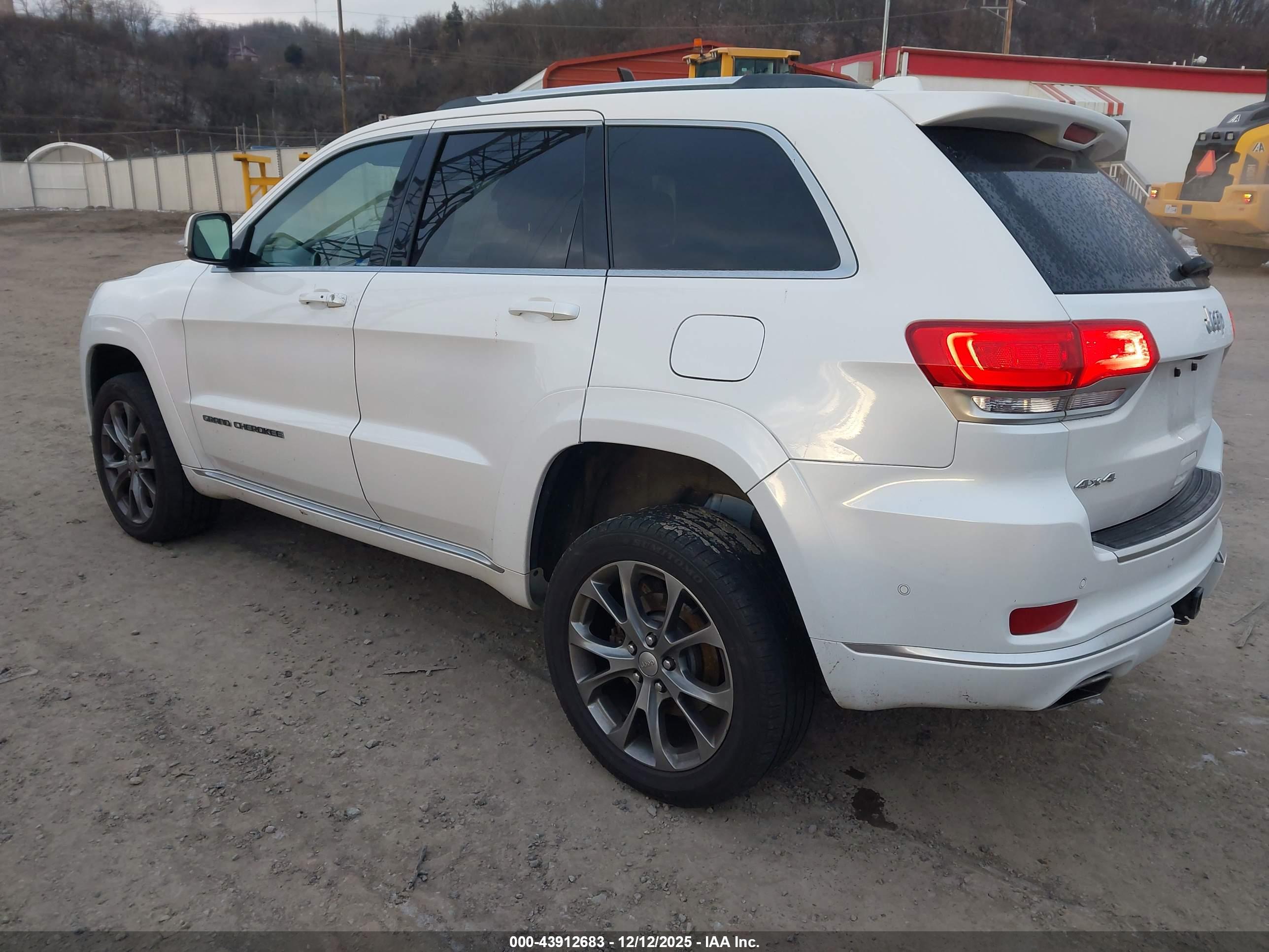 JEEP GRAND image 3