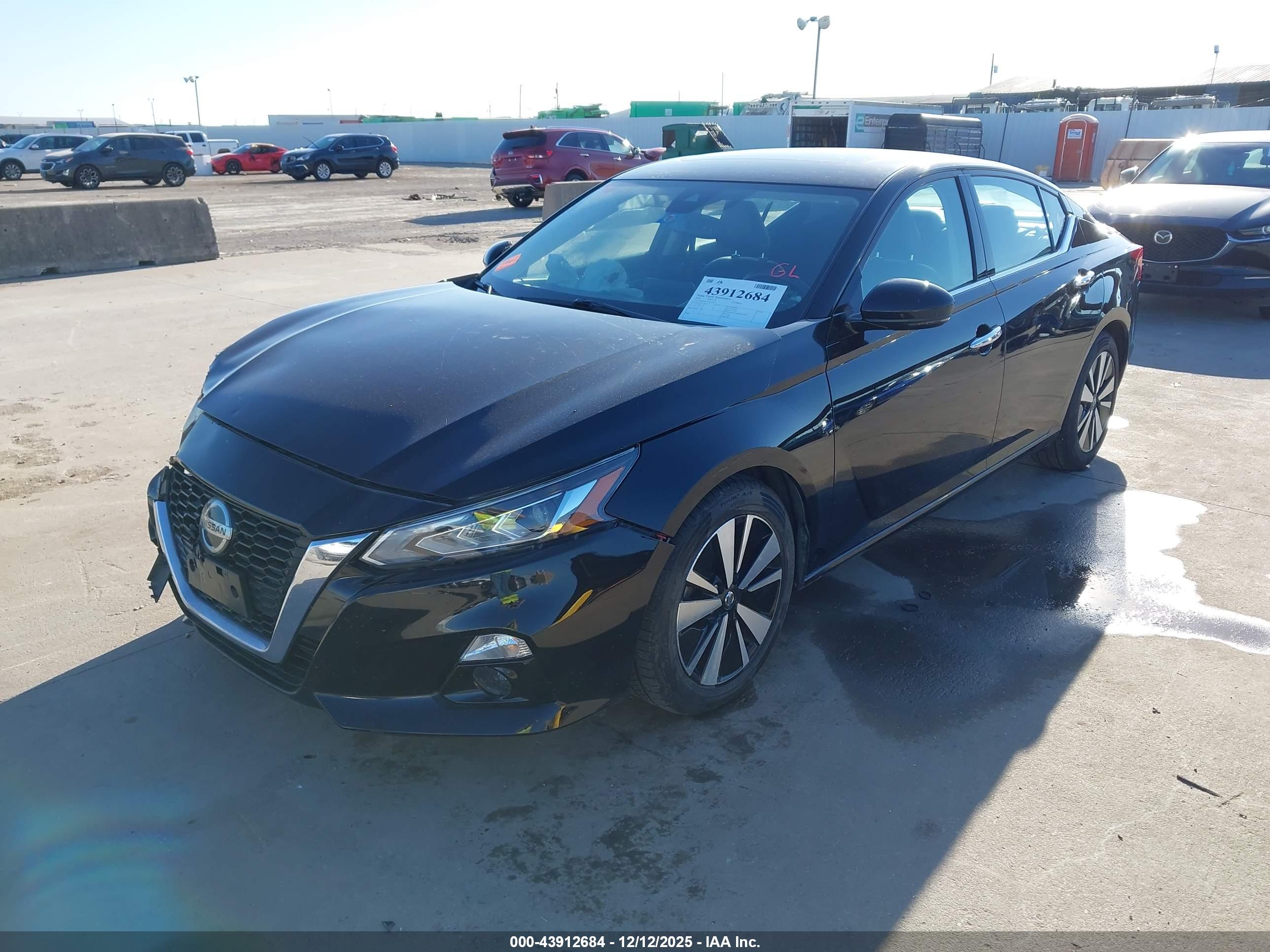 NISSAN ALTIMA image 2