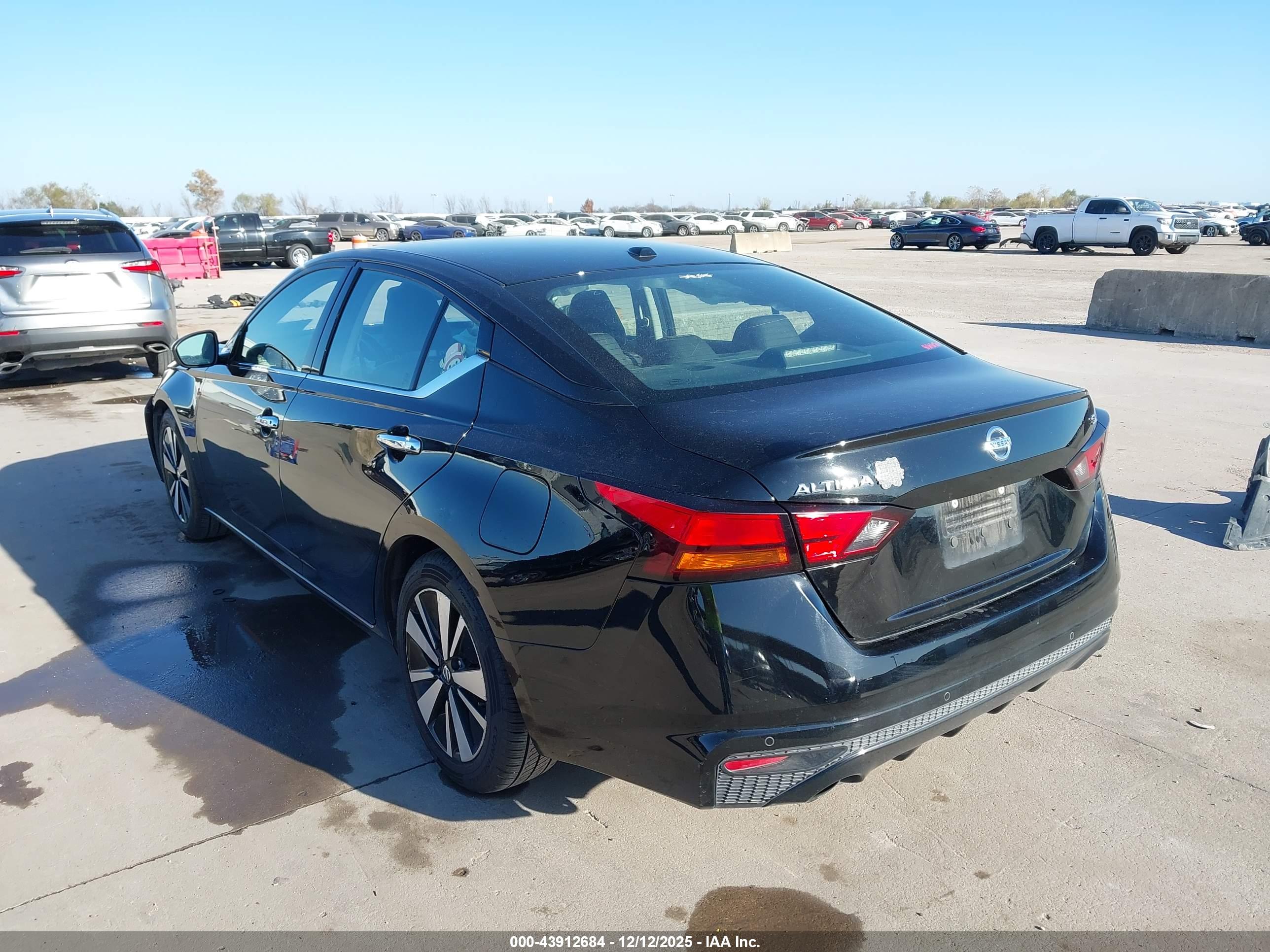 NISSAN ALTIMA image 3