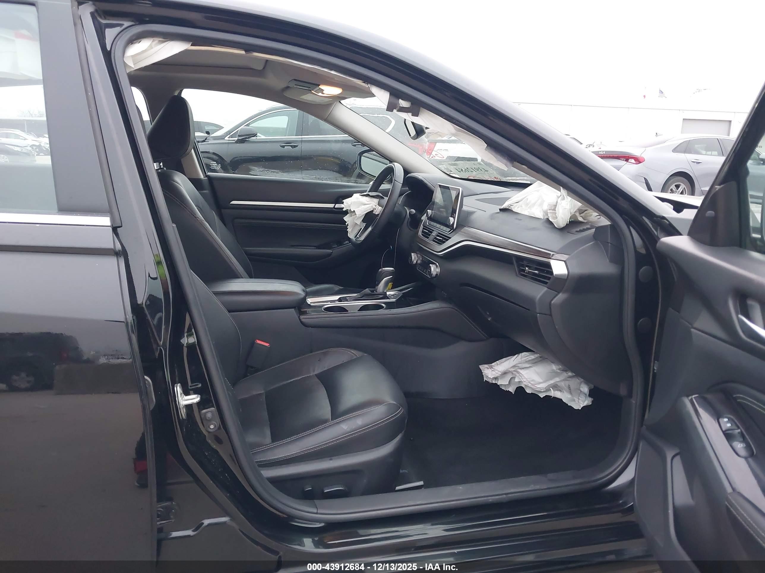 NISSAN ALTIMA image 5