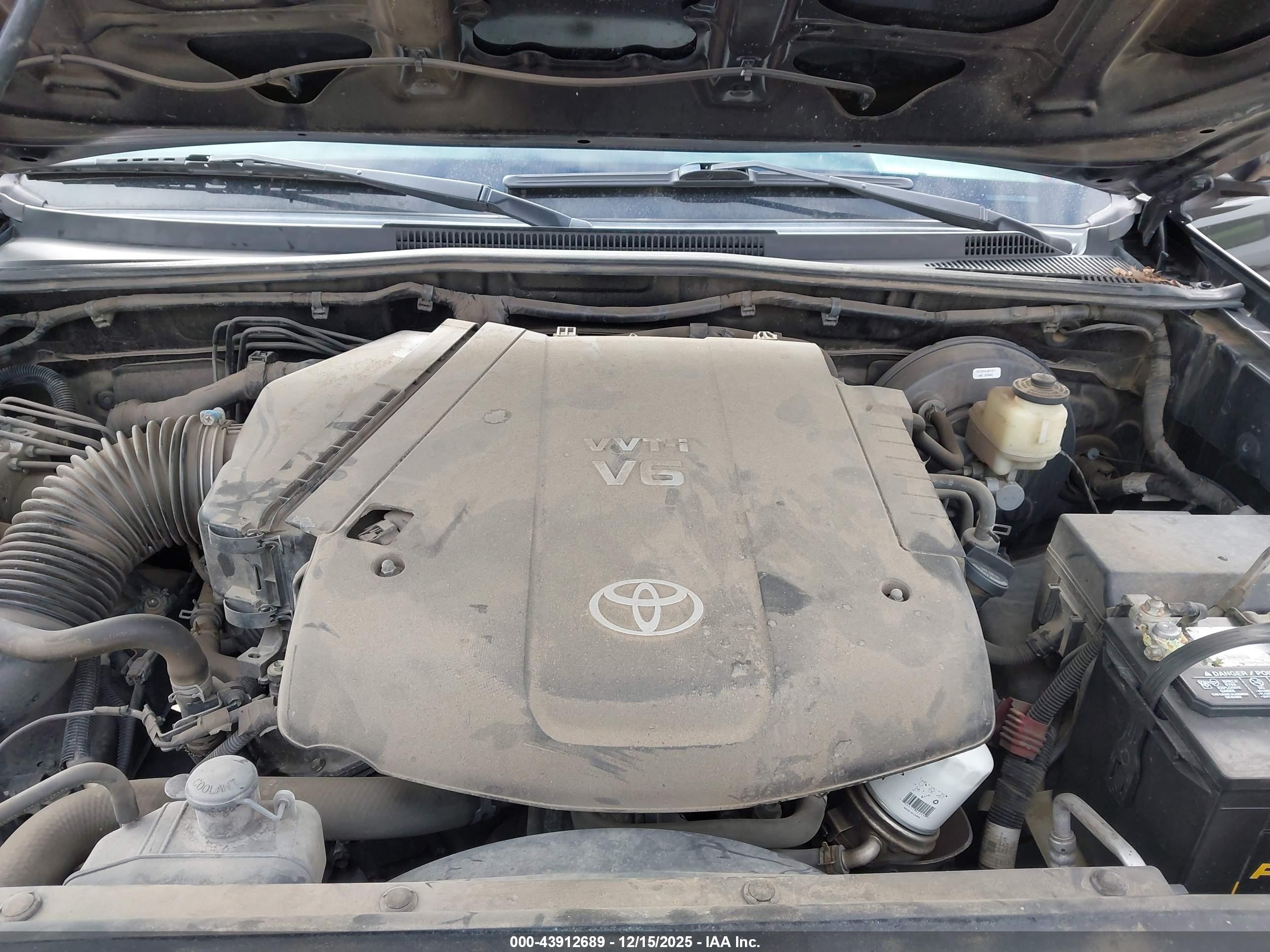 TOYOTA TACOMA image 10