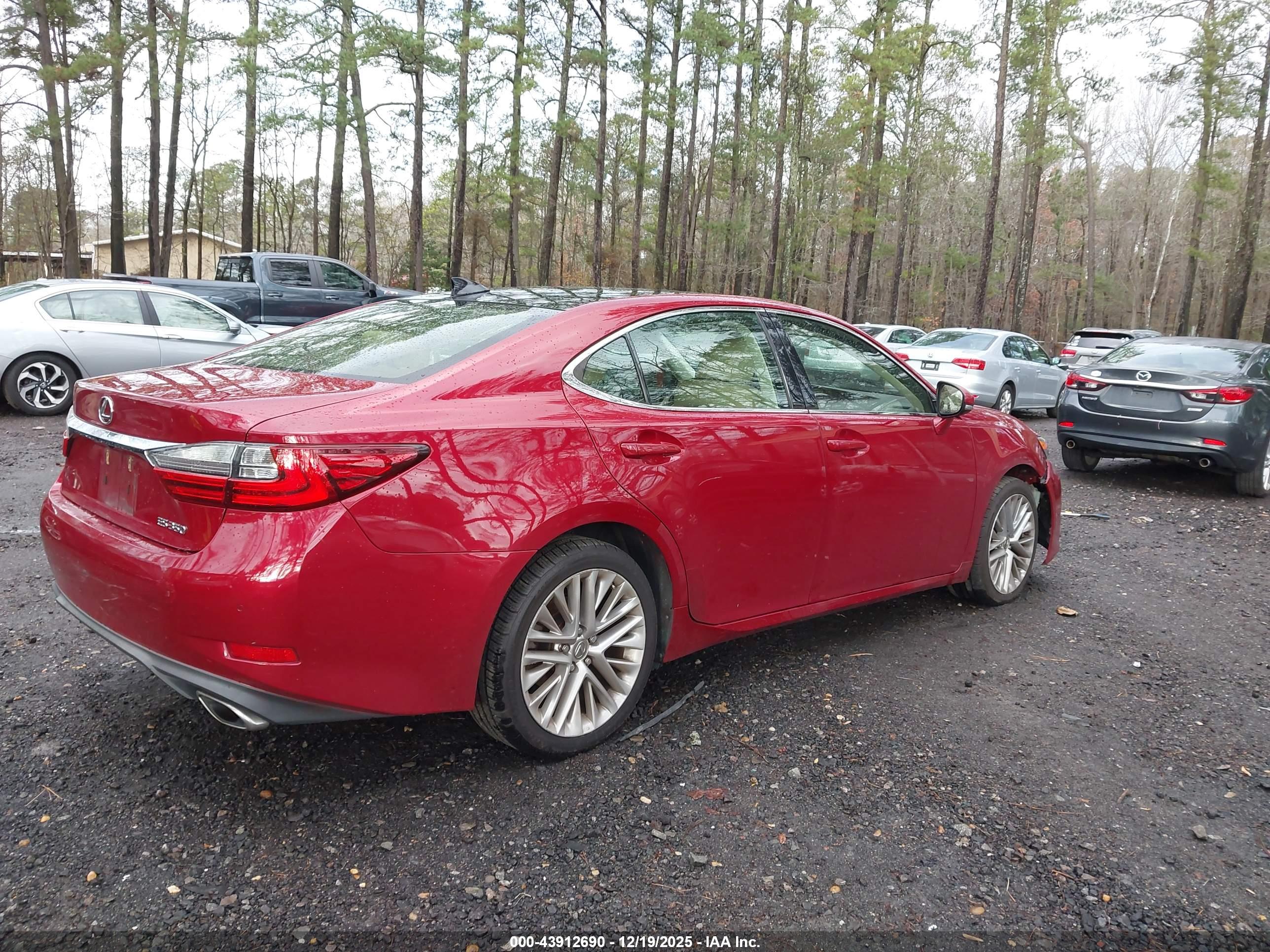 LEXUS ES image 4