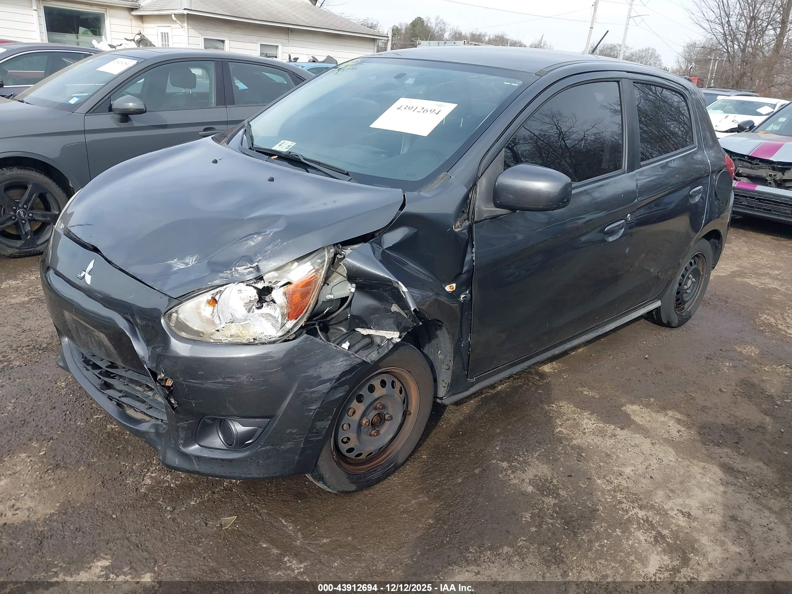 MITSUBISHI MIRAGE image 2