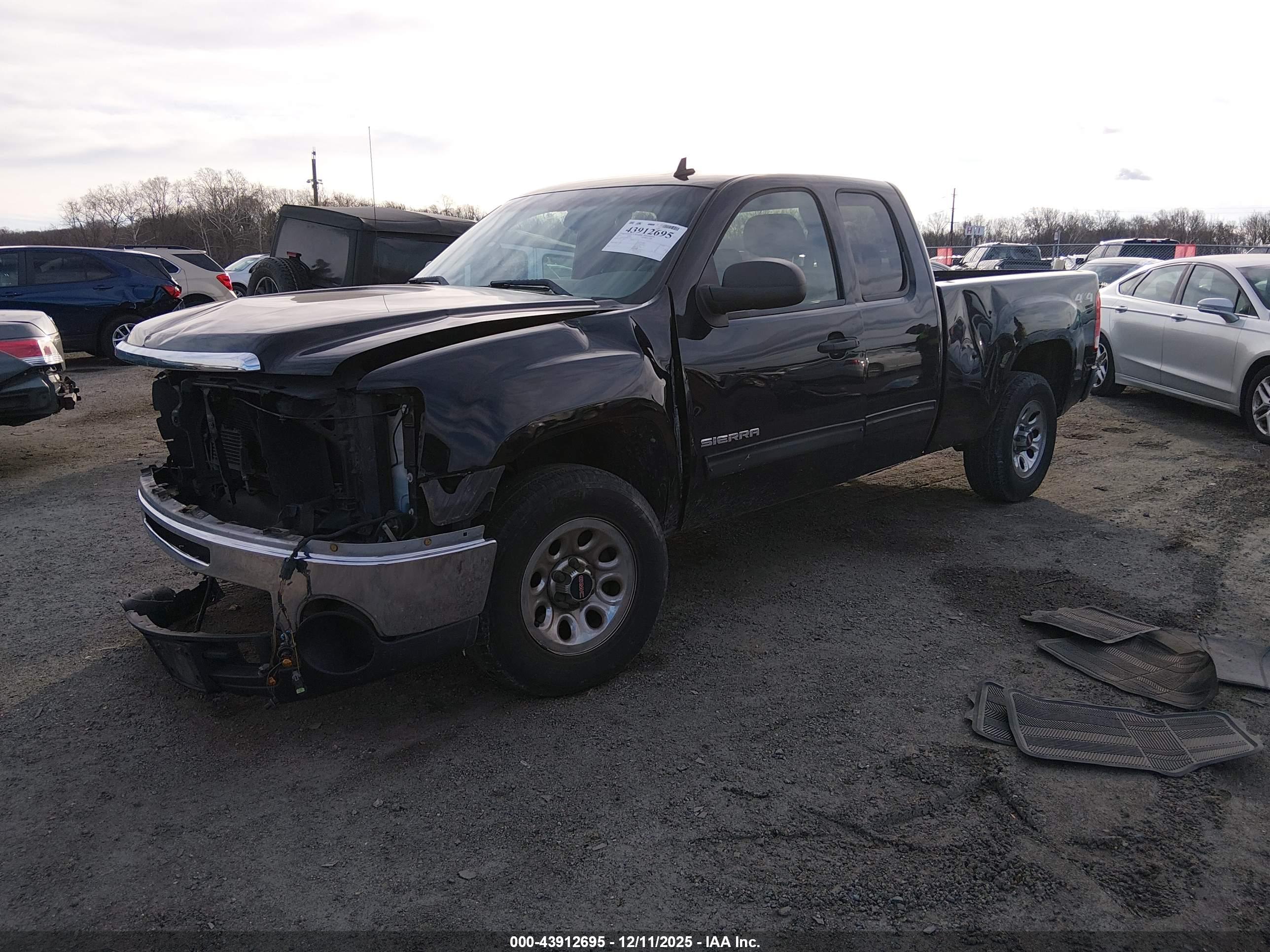 GMC SIERRA image 2