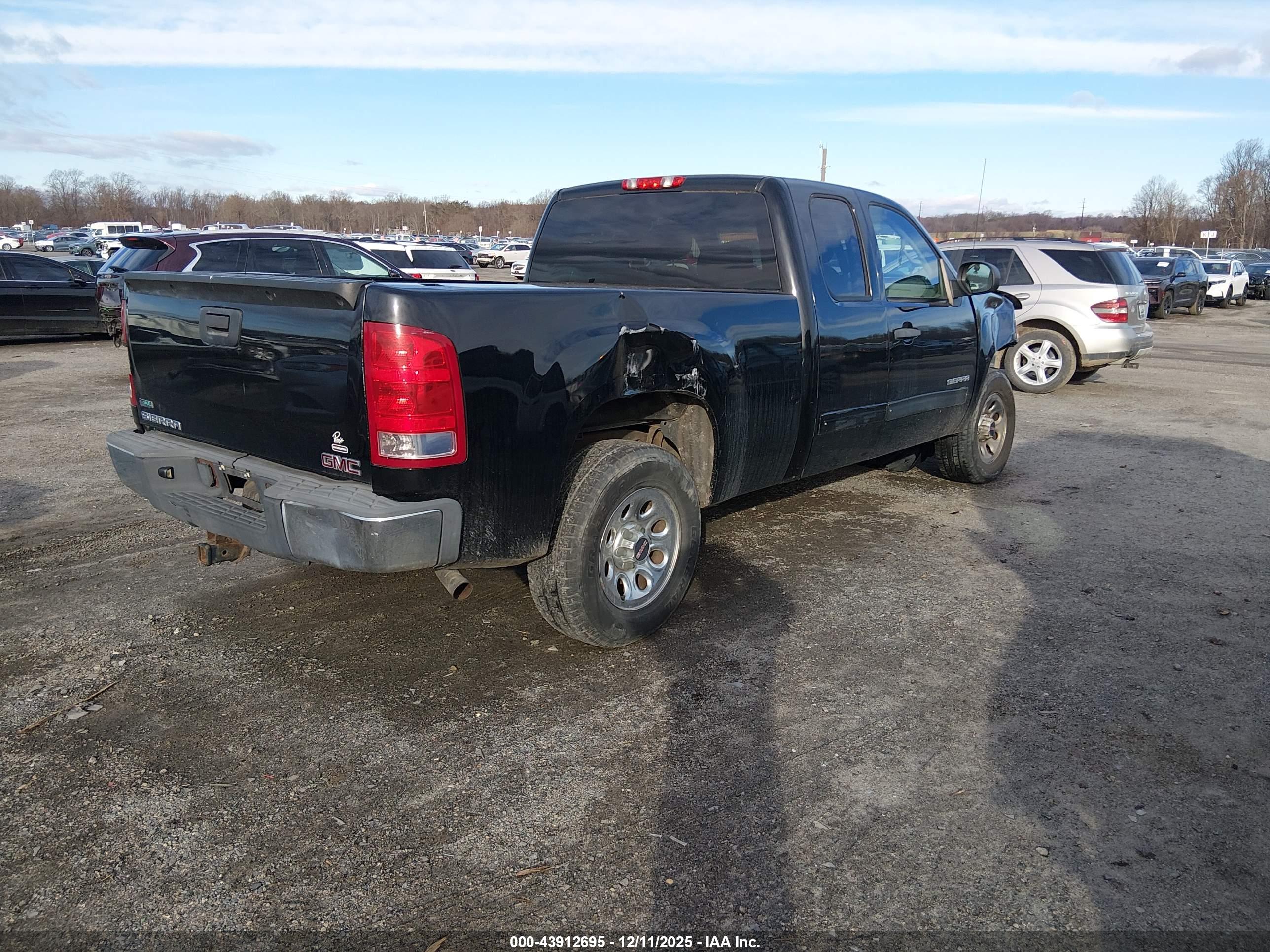 GMC SIERRA image 4