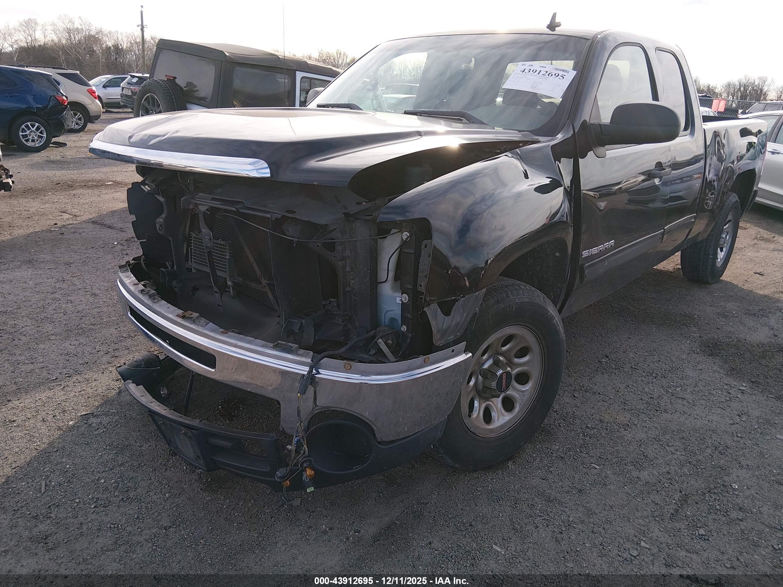 GMC SIERRA image 6