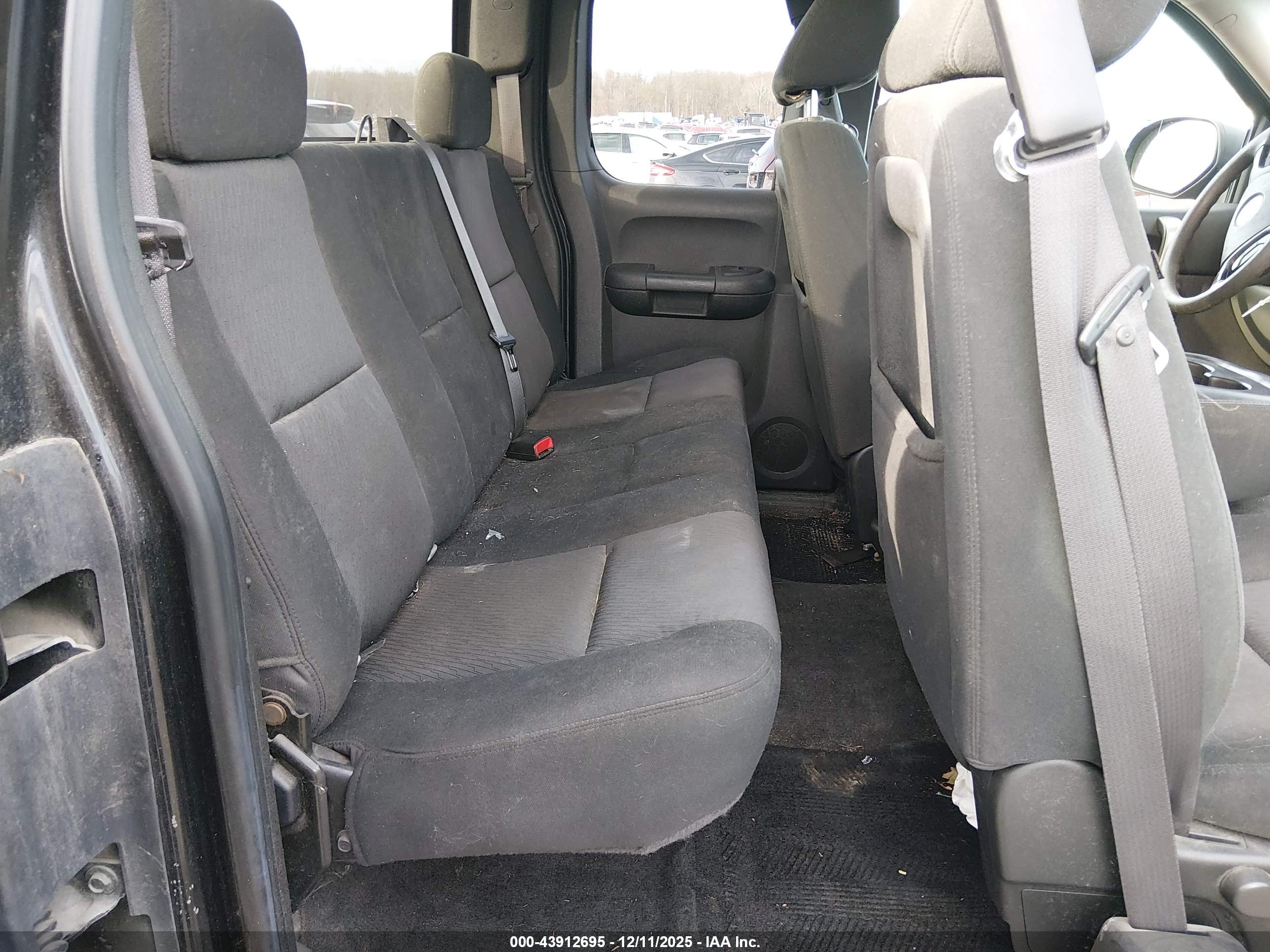 GMC SIERRA image 8