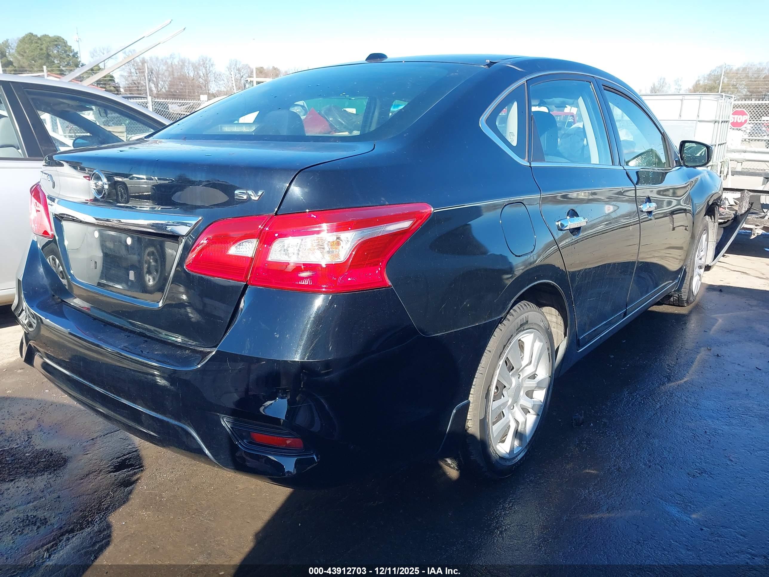 NISSAN SENTRA image 4