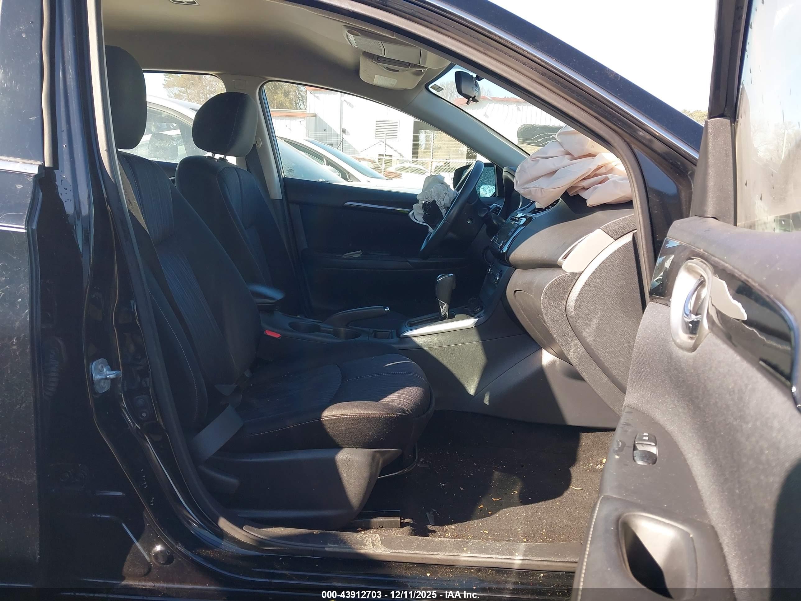 NISSAN SENTRA image 5