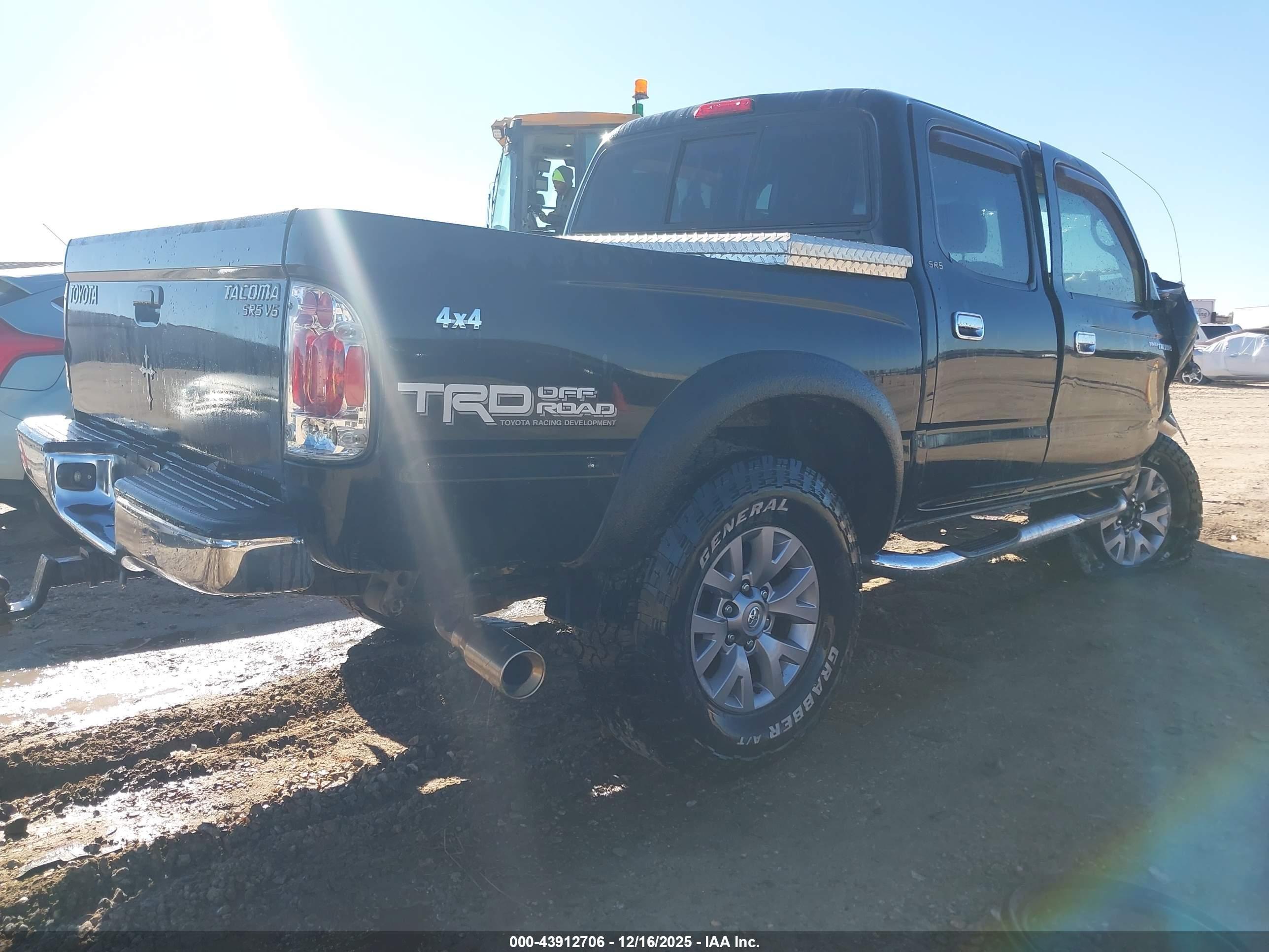 TOYOTA TACOMA image 4