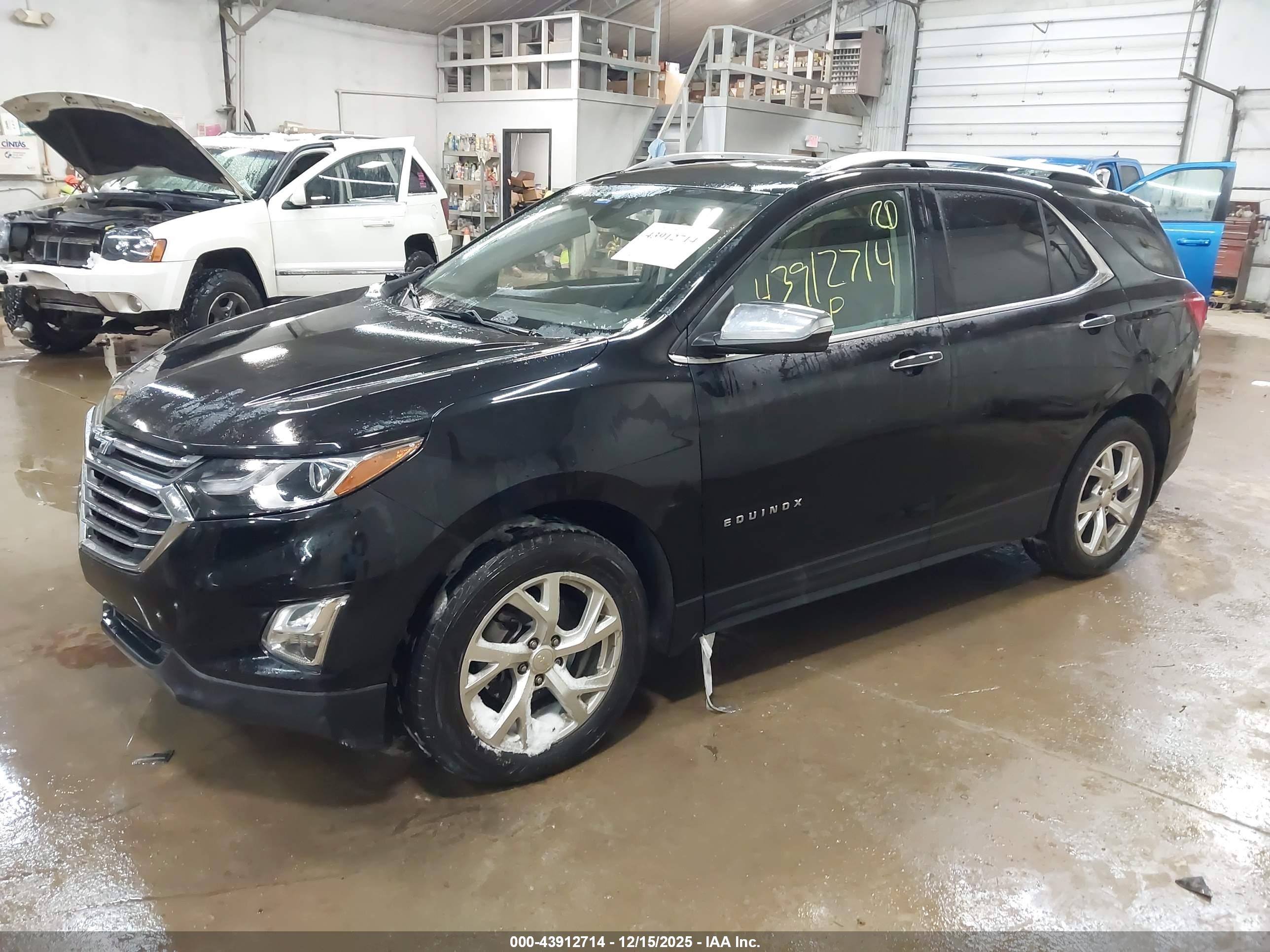 CHEVROLET EQUINOX image 2