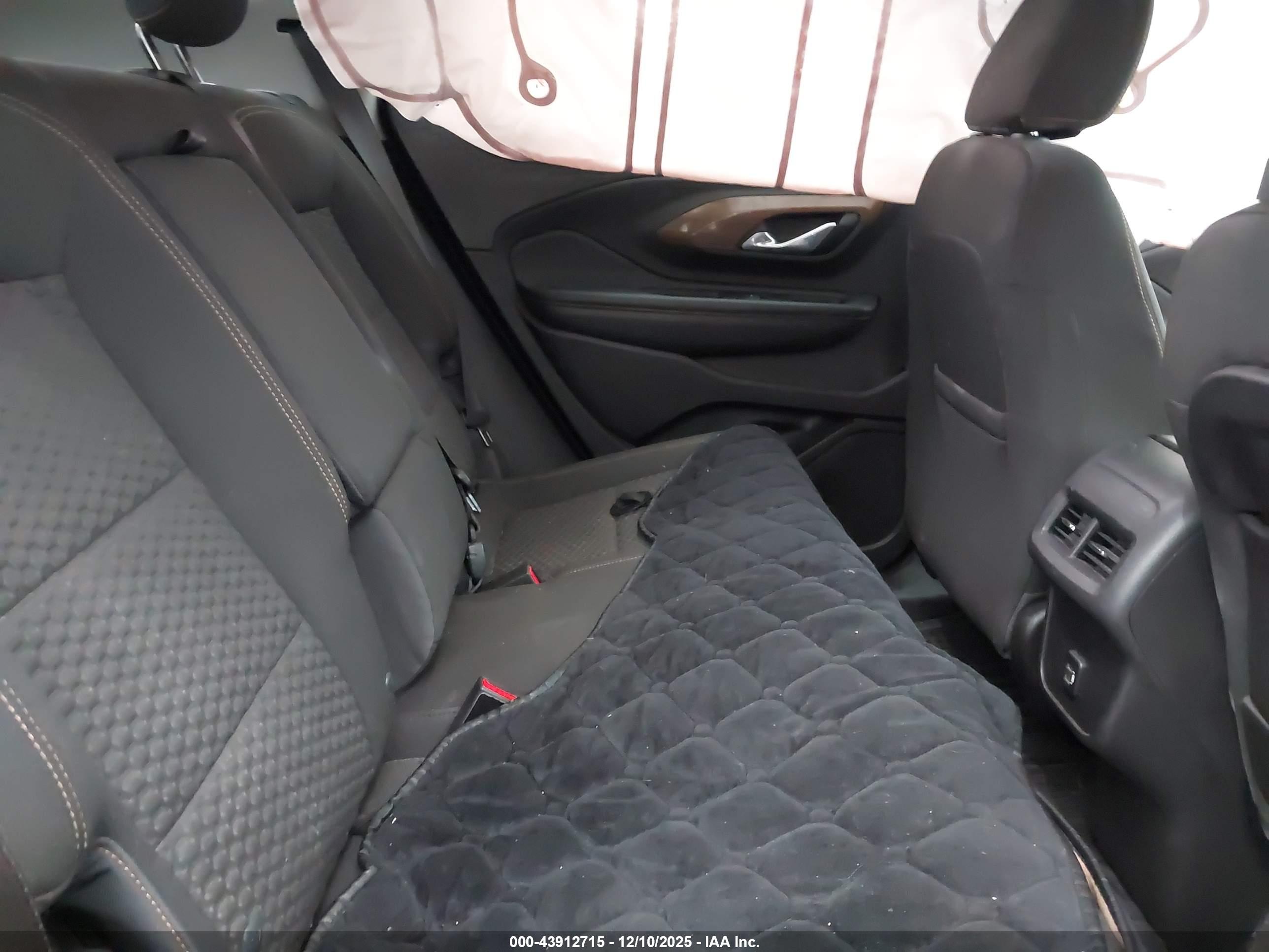 GMC TERRAIN image 8