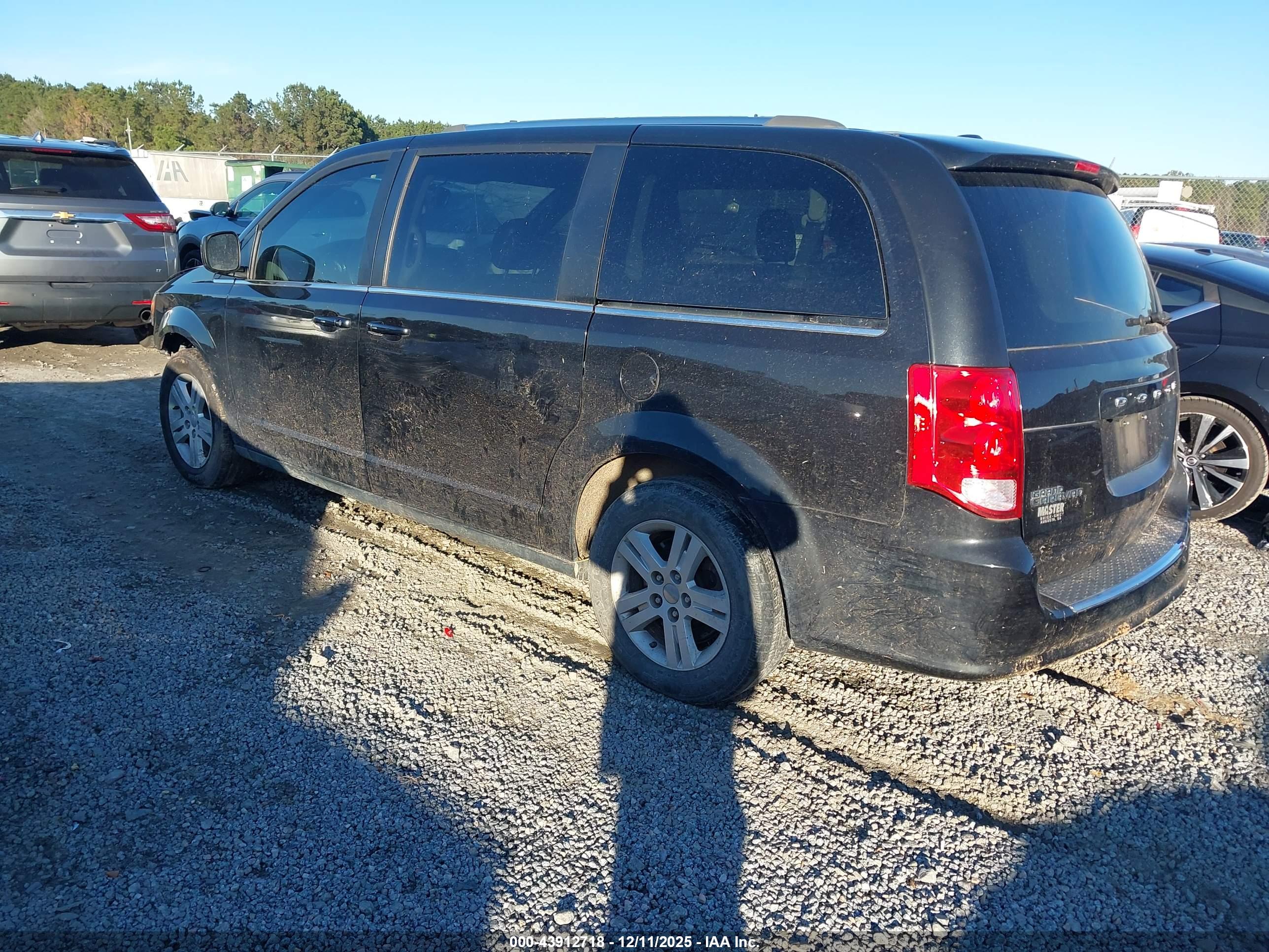 DODGE GRAND image 3
