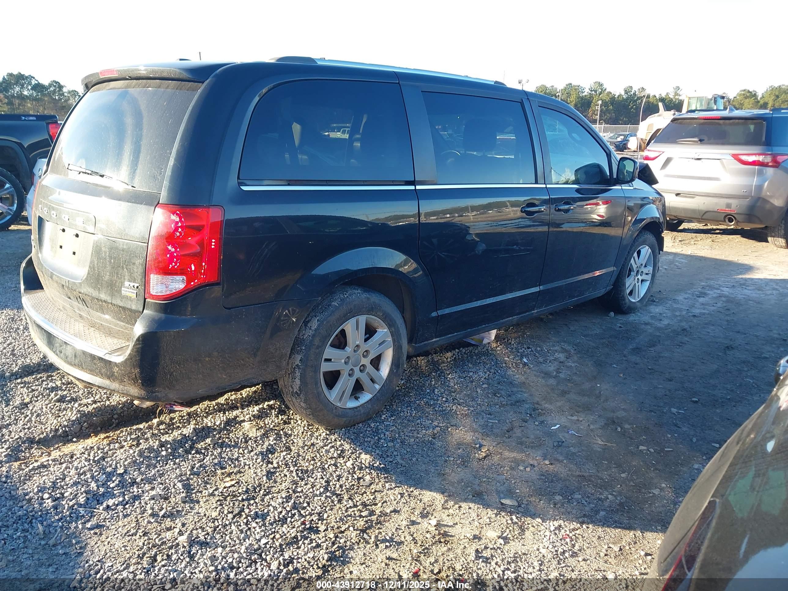 DODGE GRAND image 4
