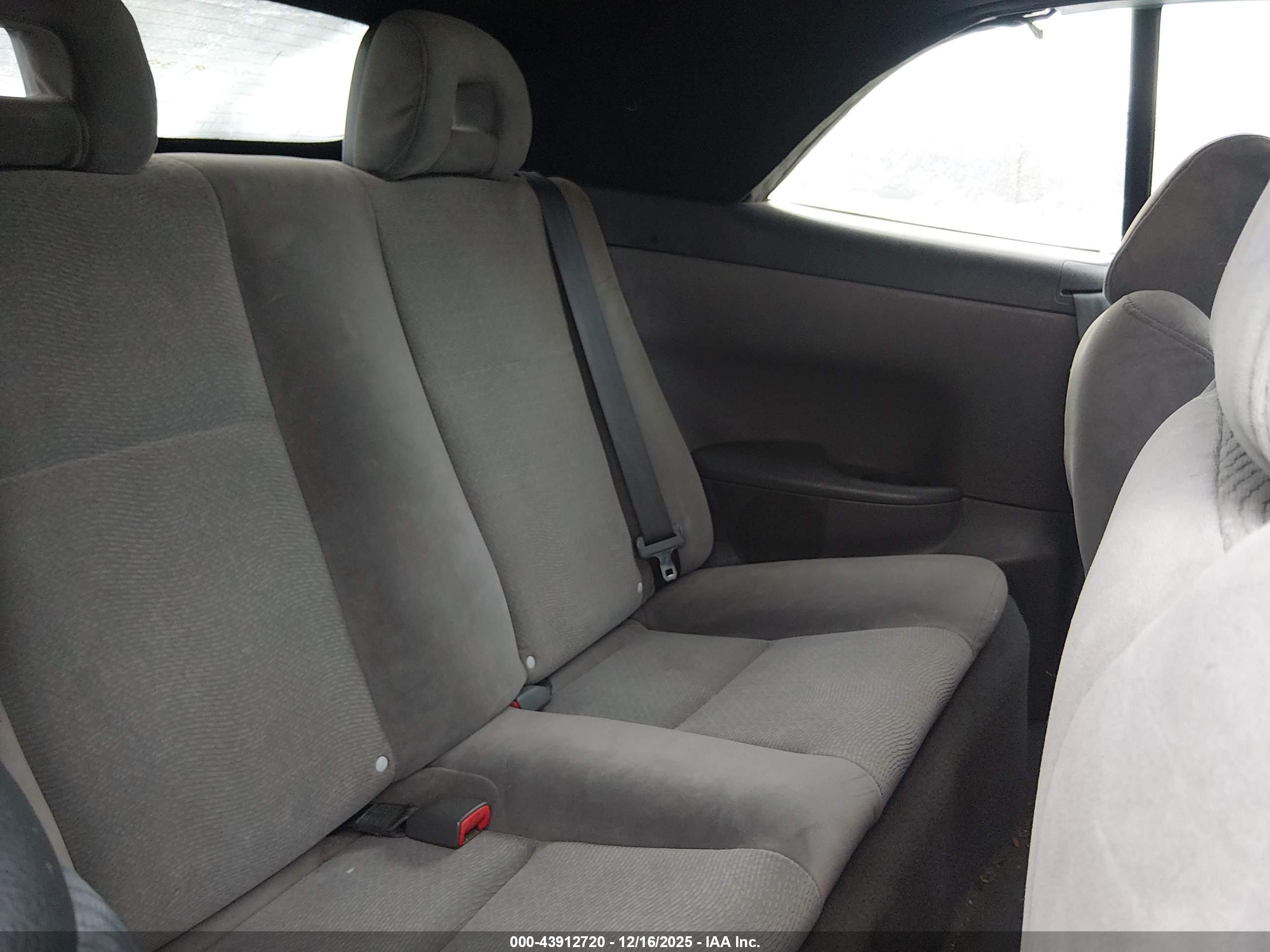 TOYOTA CAMRY image 8