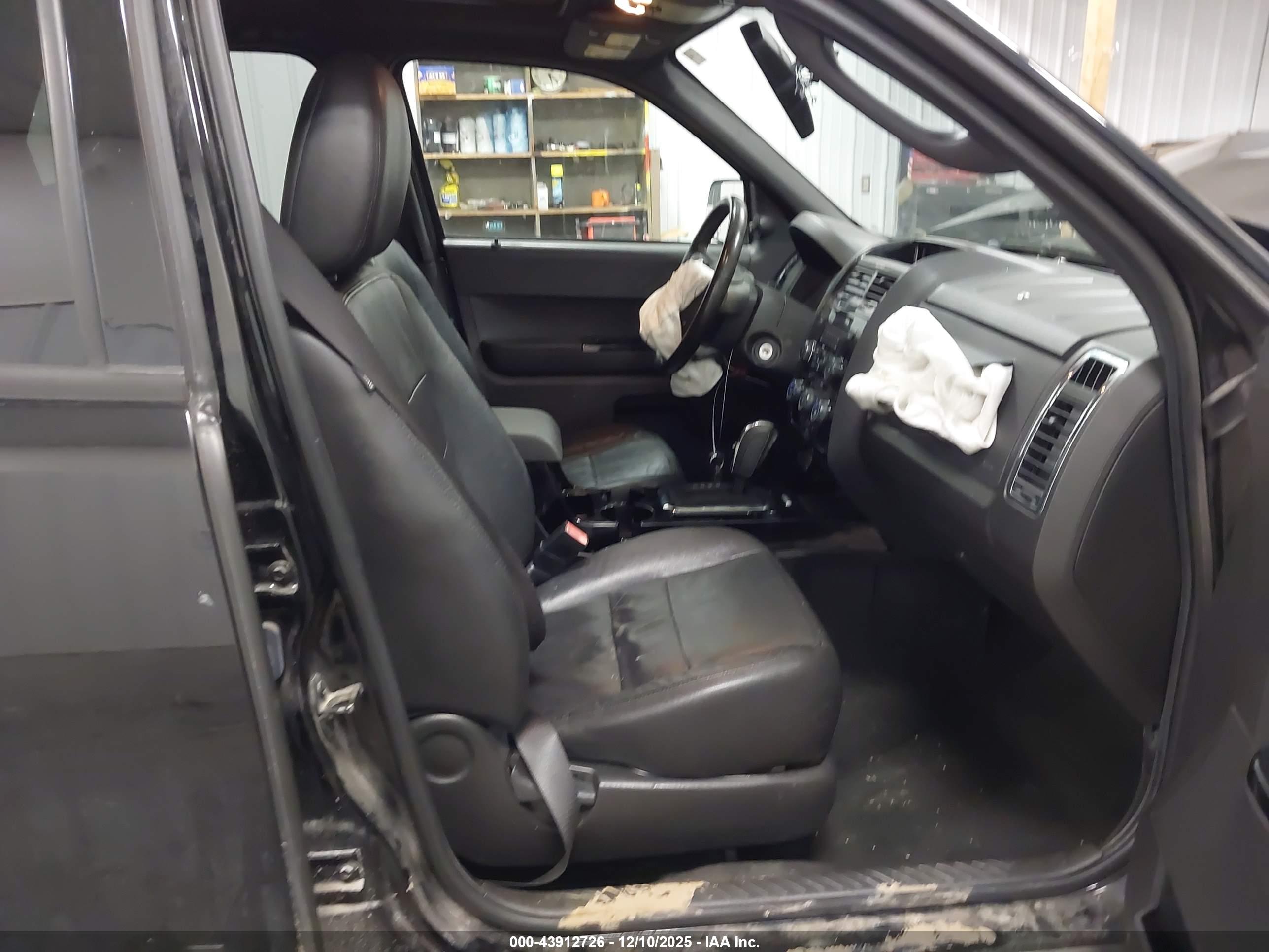 FORD ESCAPE image 5
