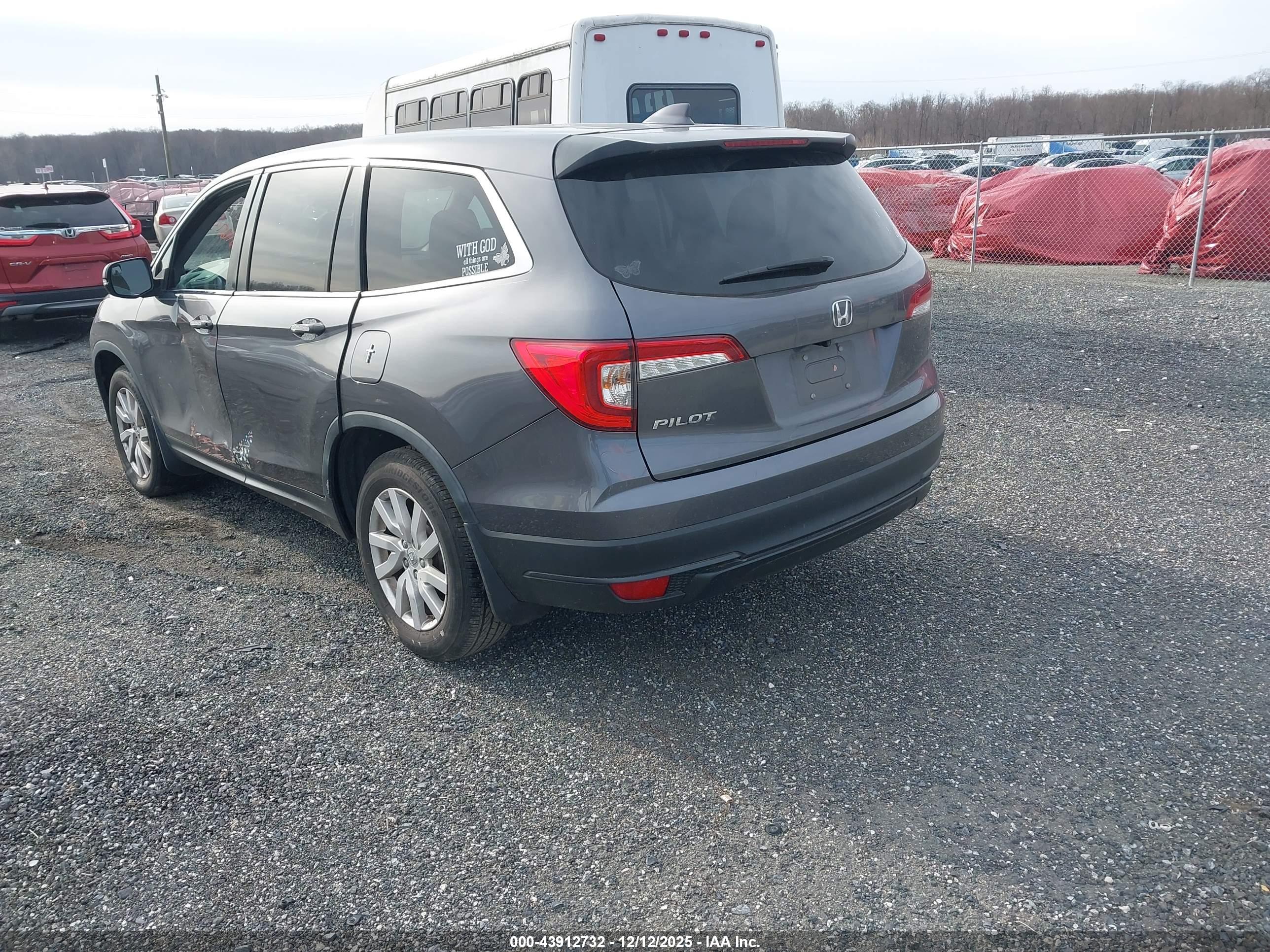 HONDA PILOT image 3