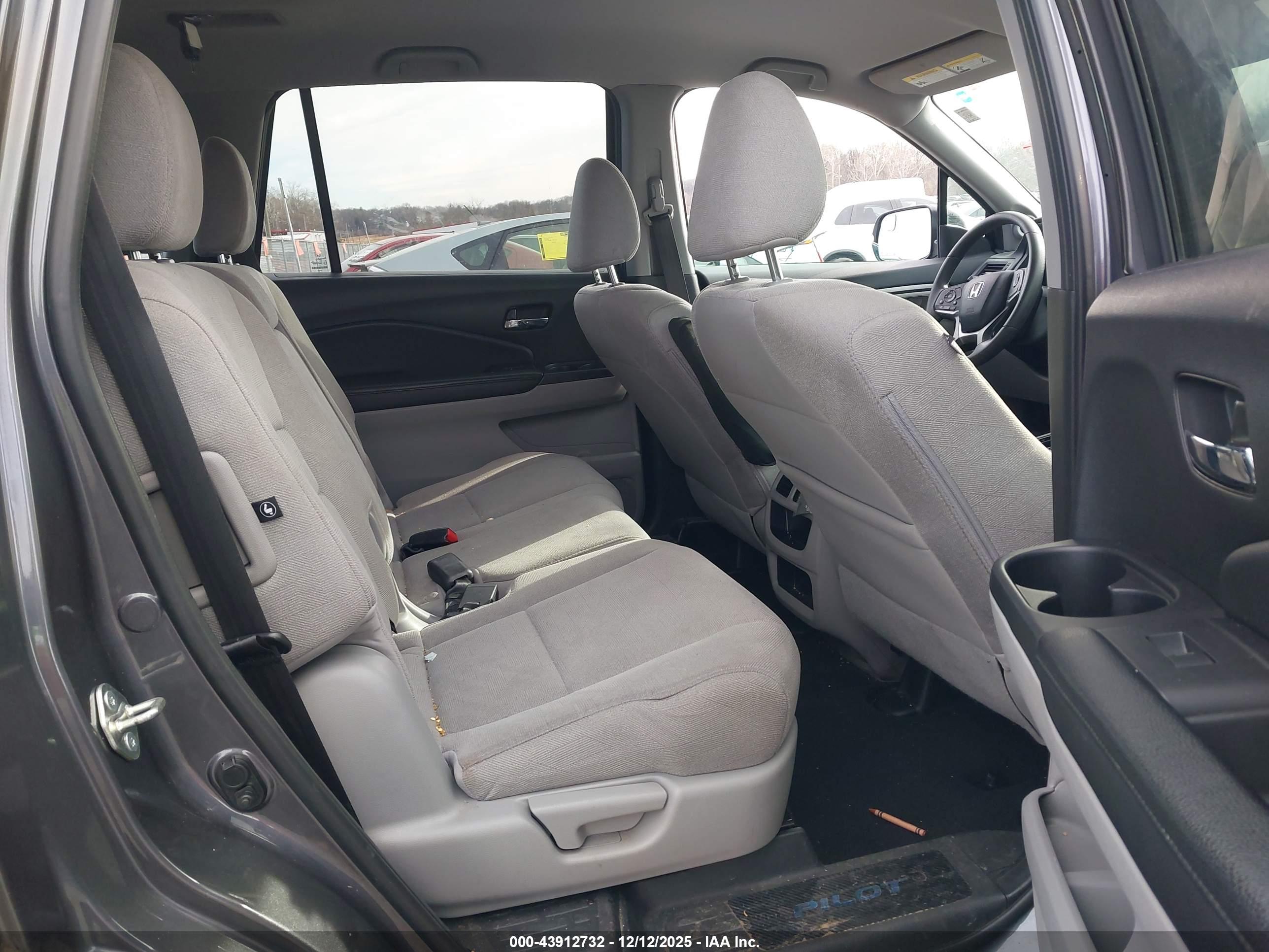 HONDA PILOT image 8