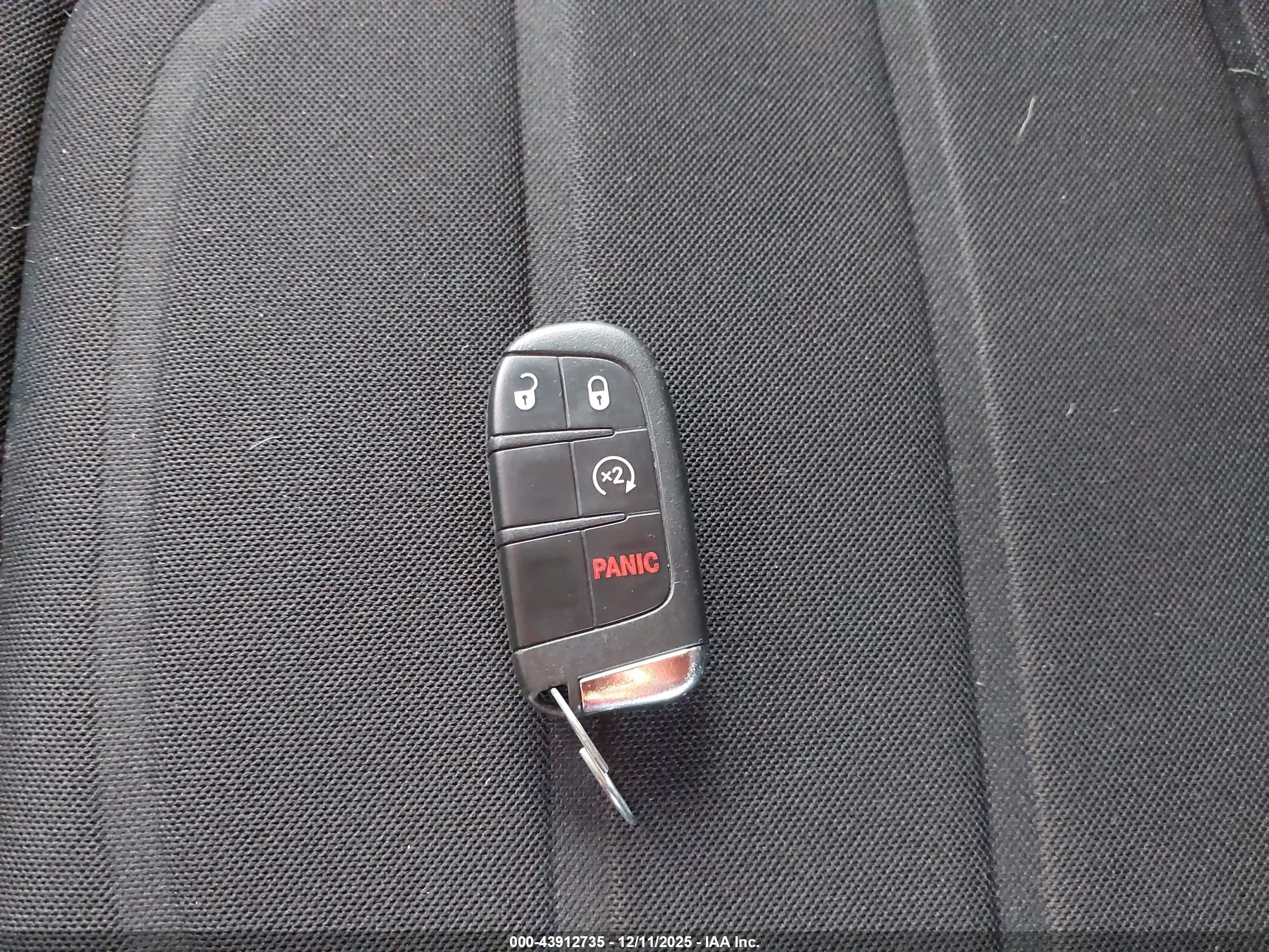 JEEP RENEGADE image 11