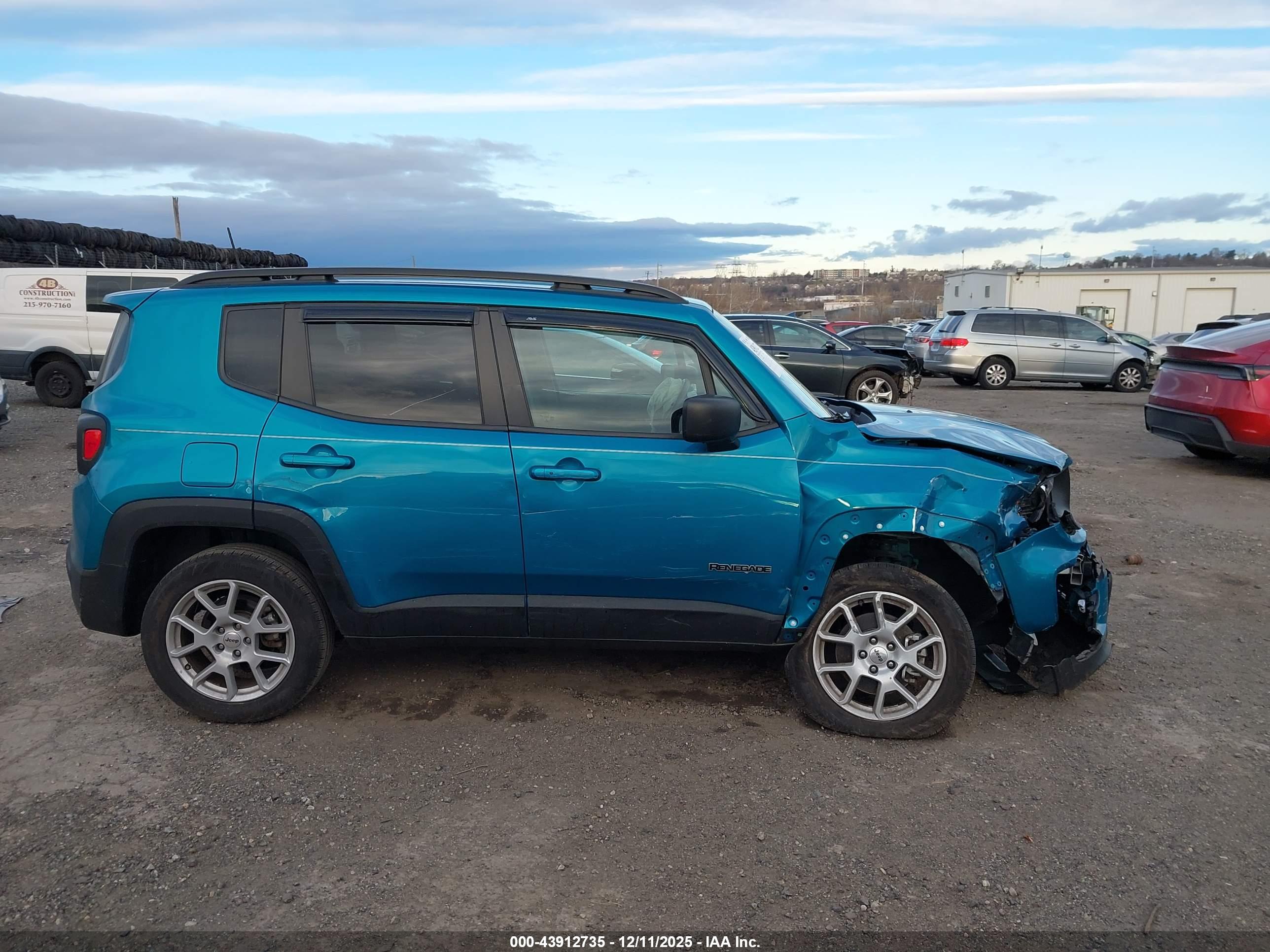 JEEP RENEGADE image 6