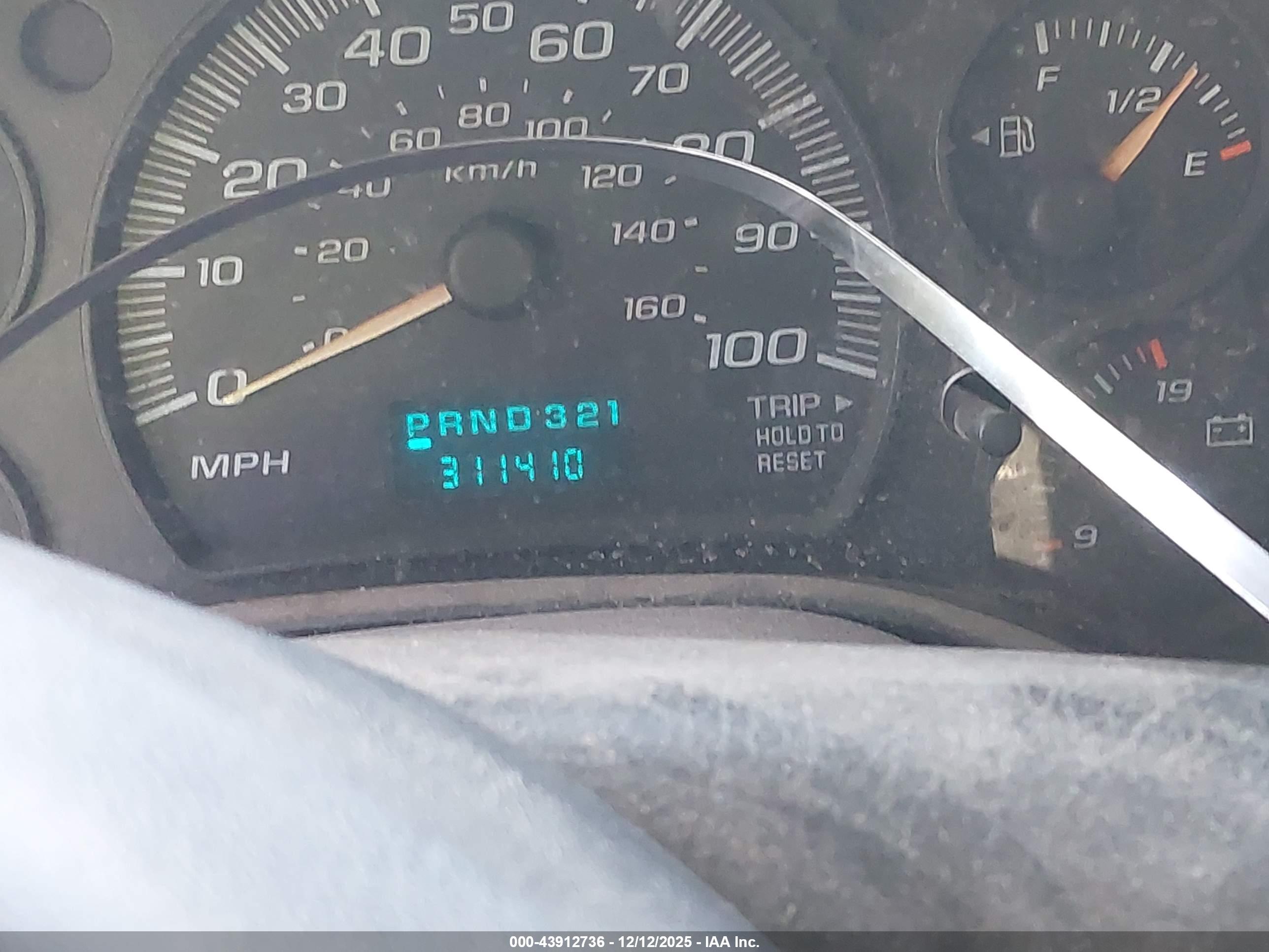 CHEVROLET EXPRESS image 7