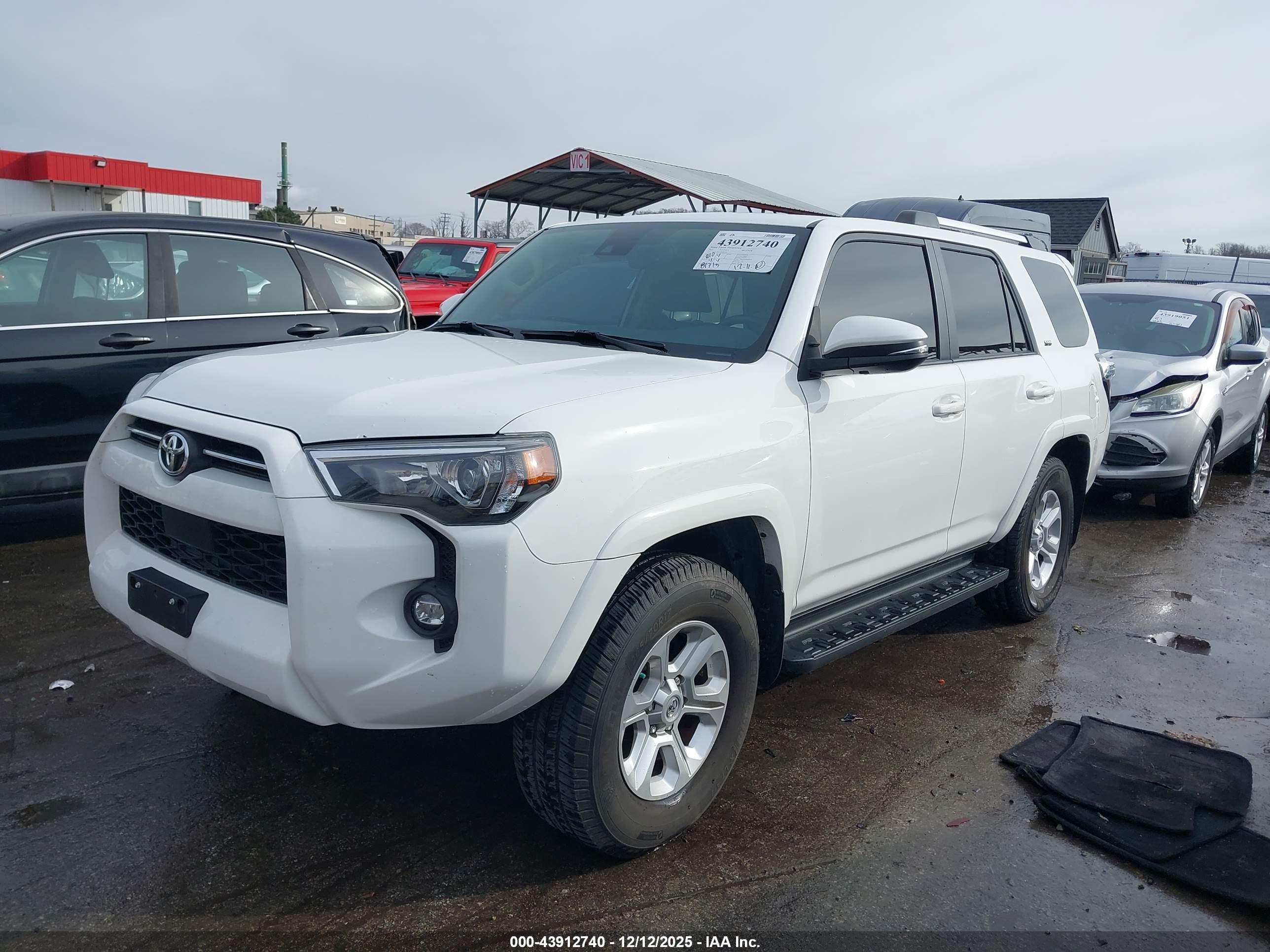 TOYOTA 4RUNNER image 2