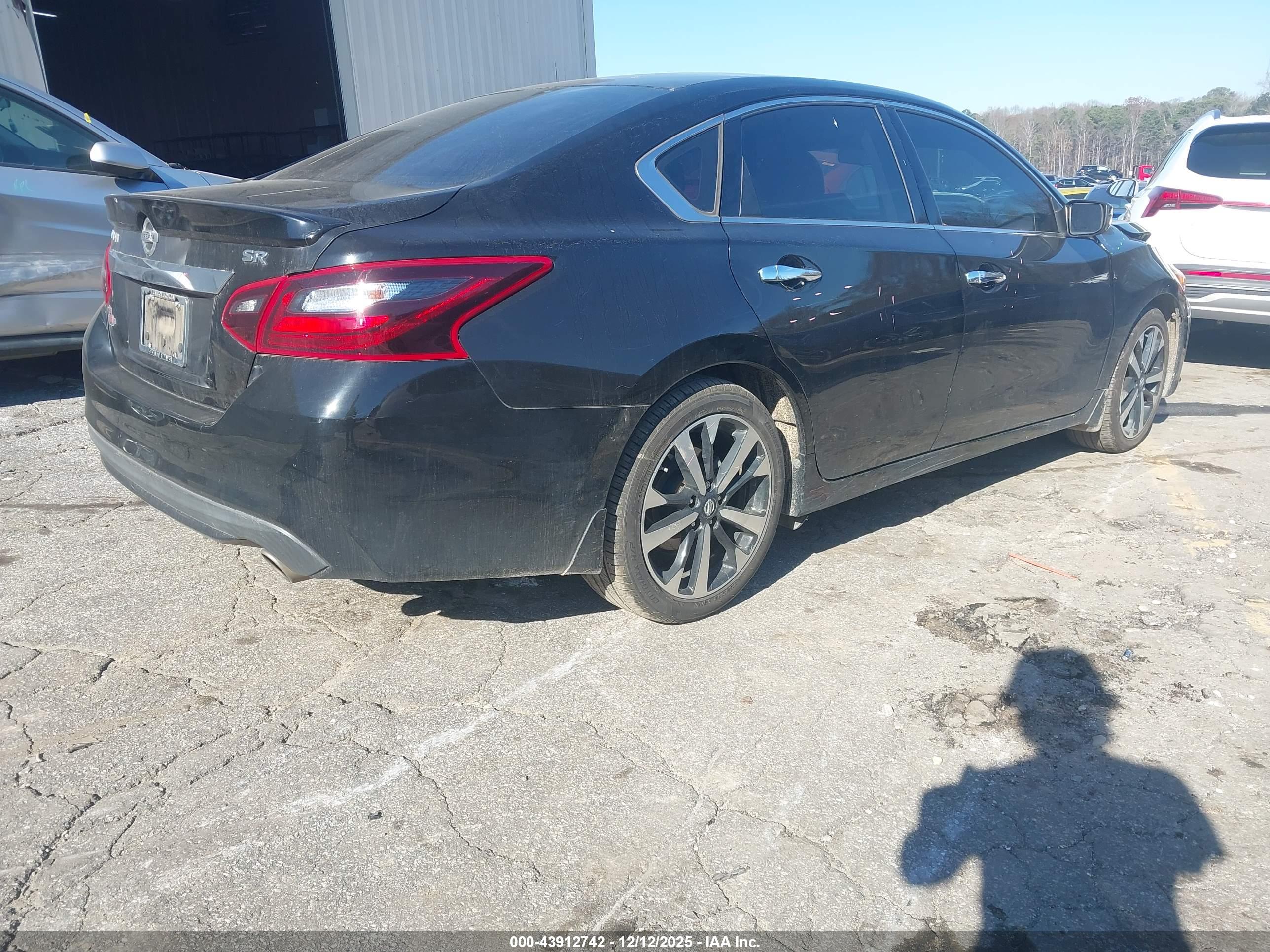 NISSAN ALTIMA image 4