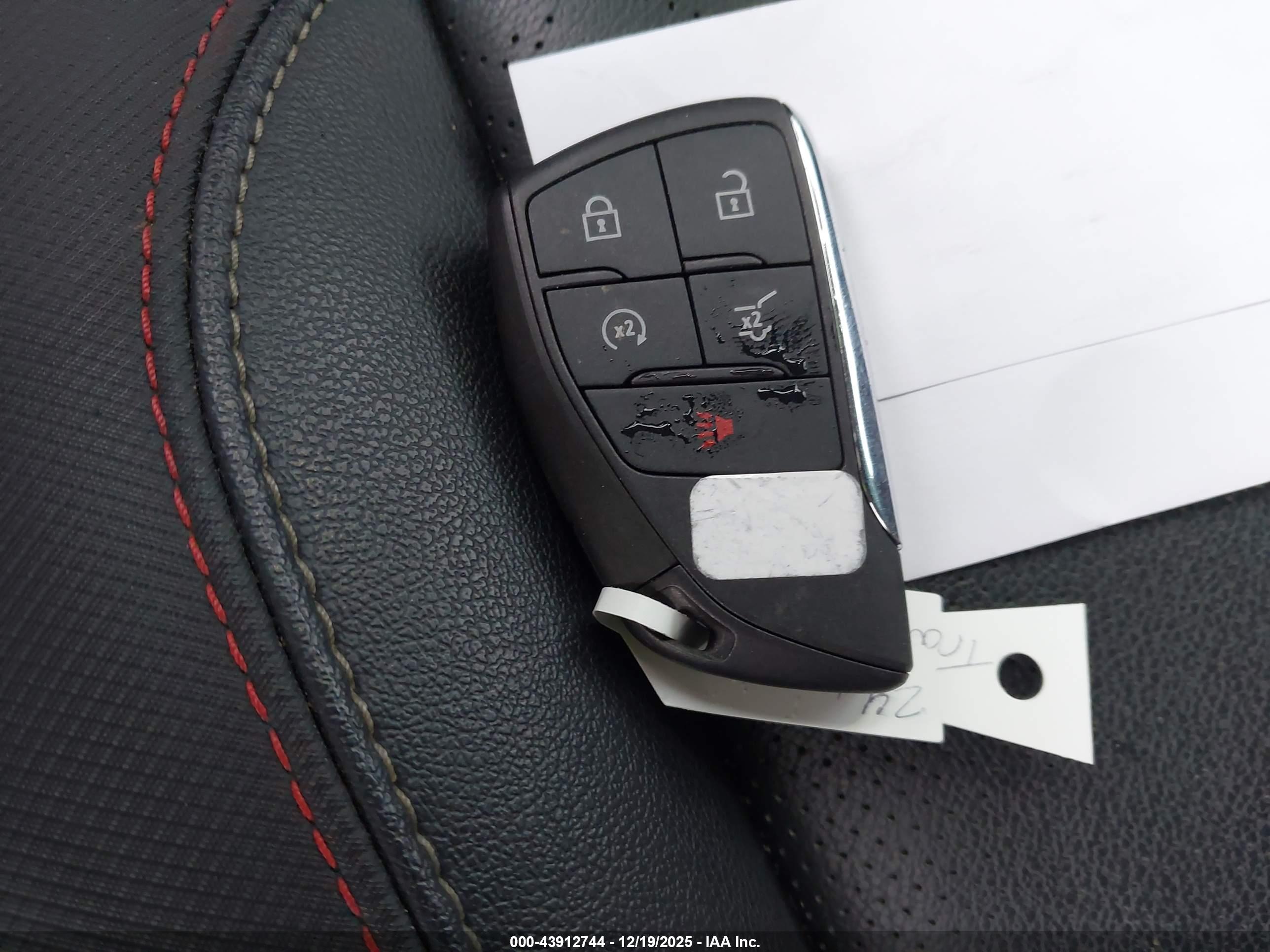 CHEVROLET TRAVERSE image 11