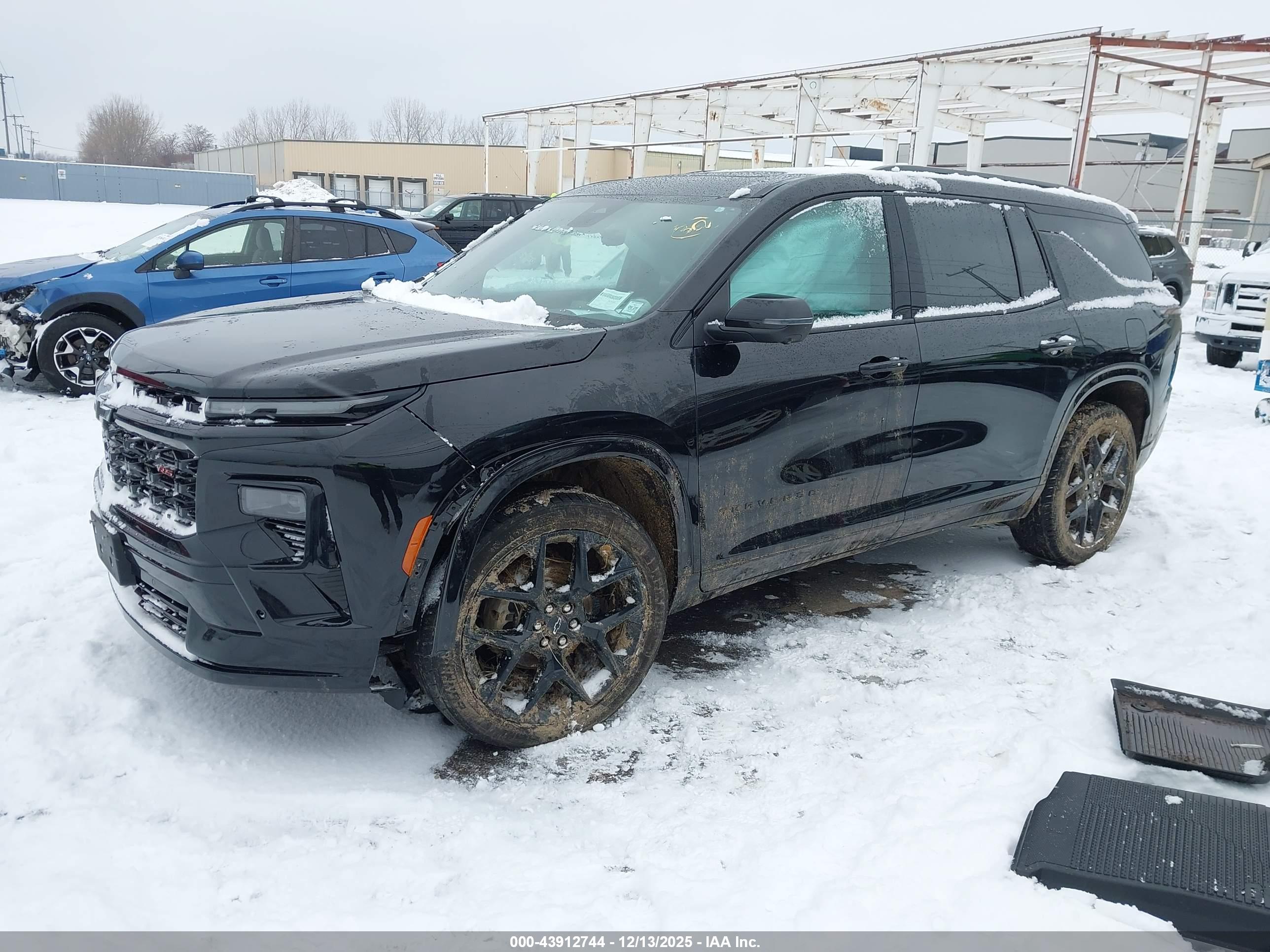 CHEVROLET TRAVERSE image 2