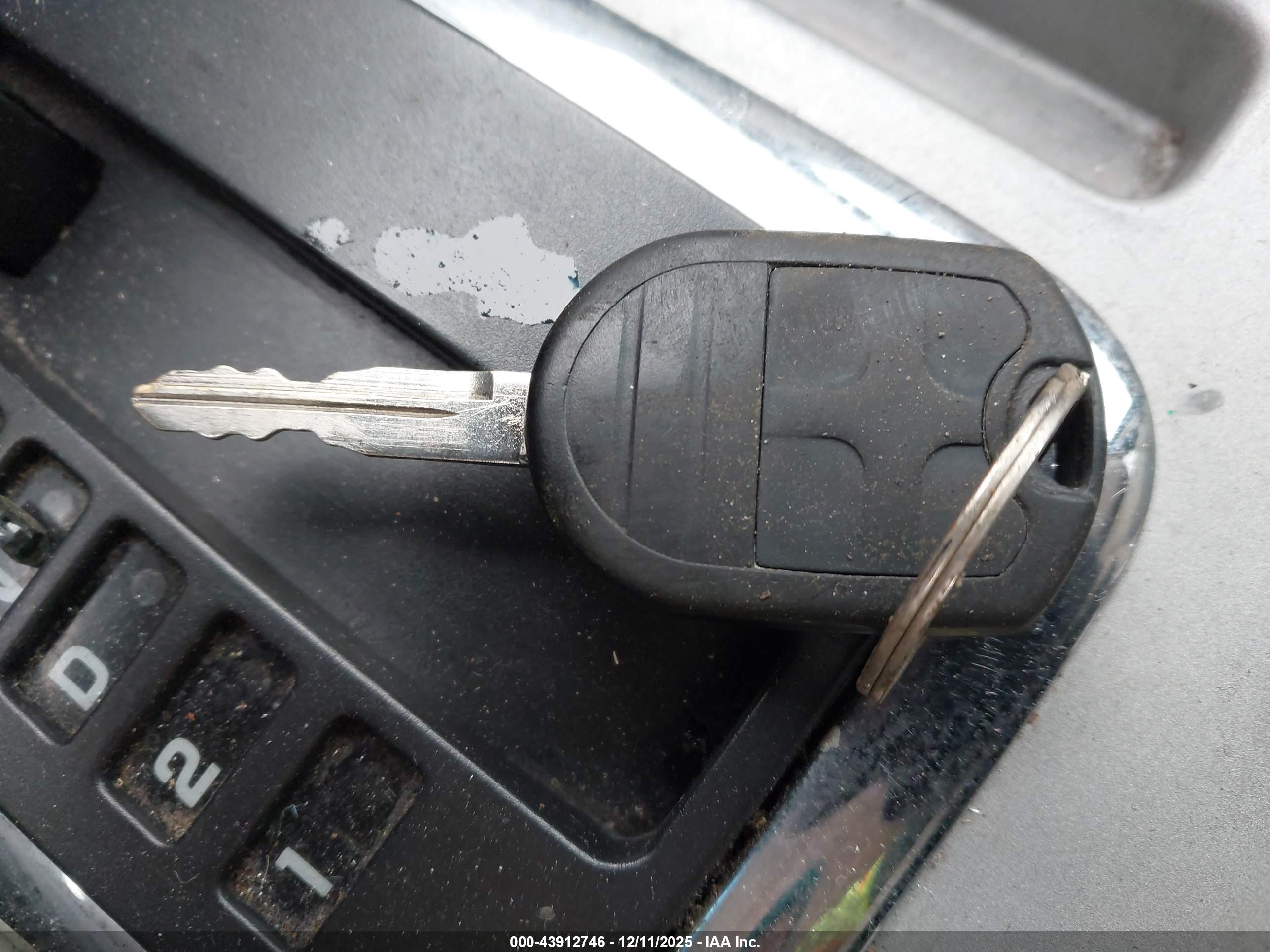 FORD ESCAPE image 11