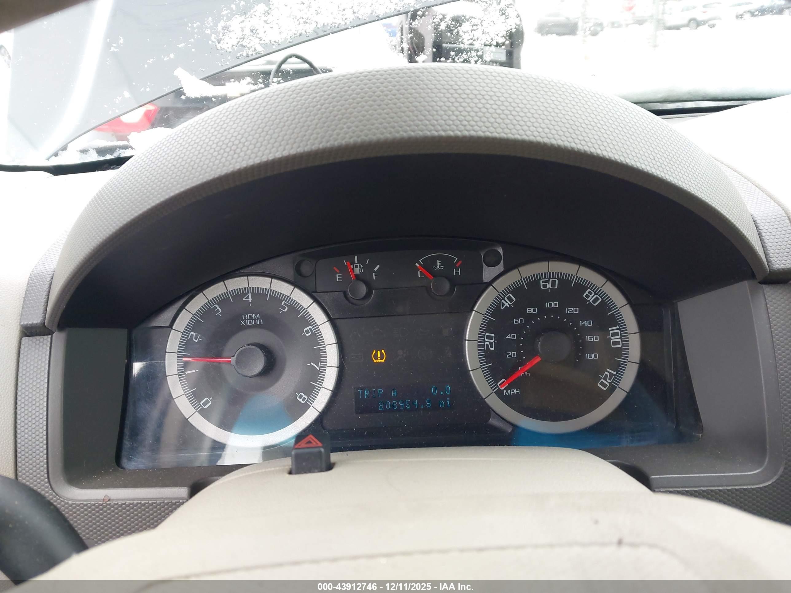 FORD ESCAPE image 7