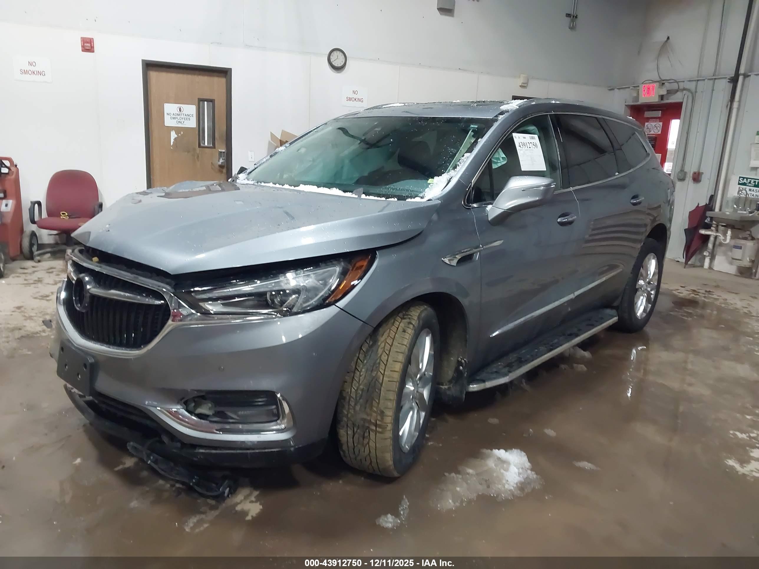 BUICK ENCLAVE image 2